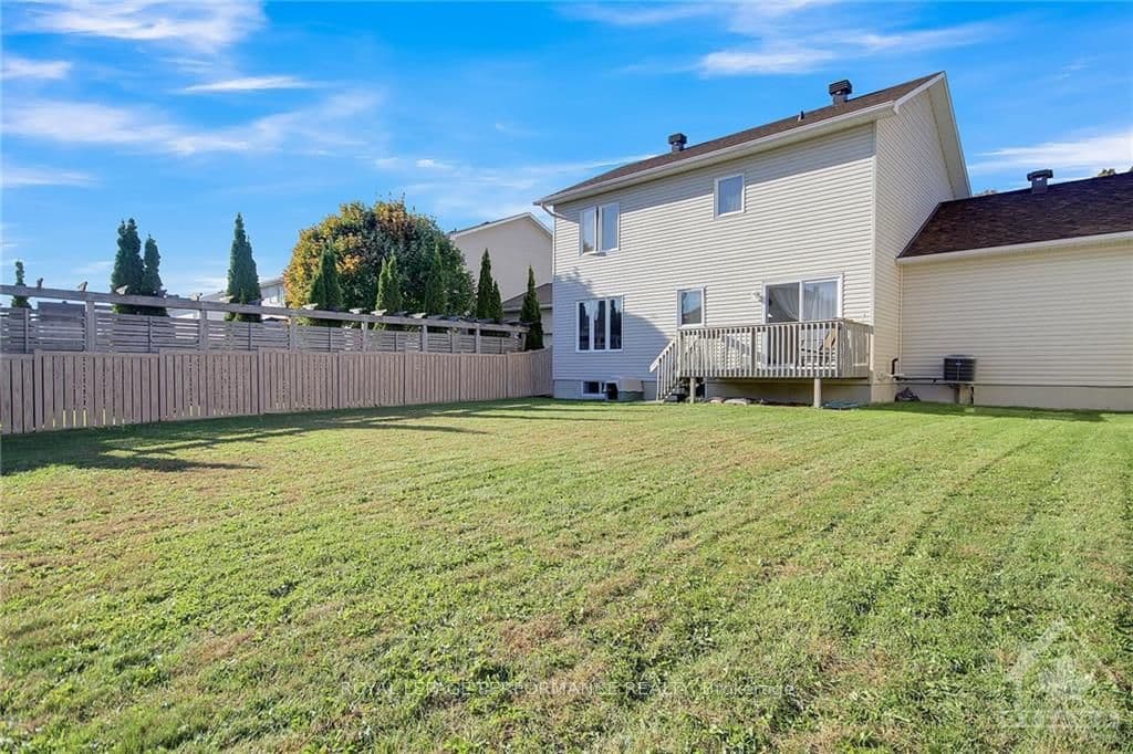 76 REMBRANDT Drive photo 28