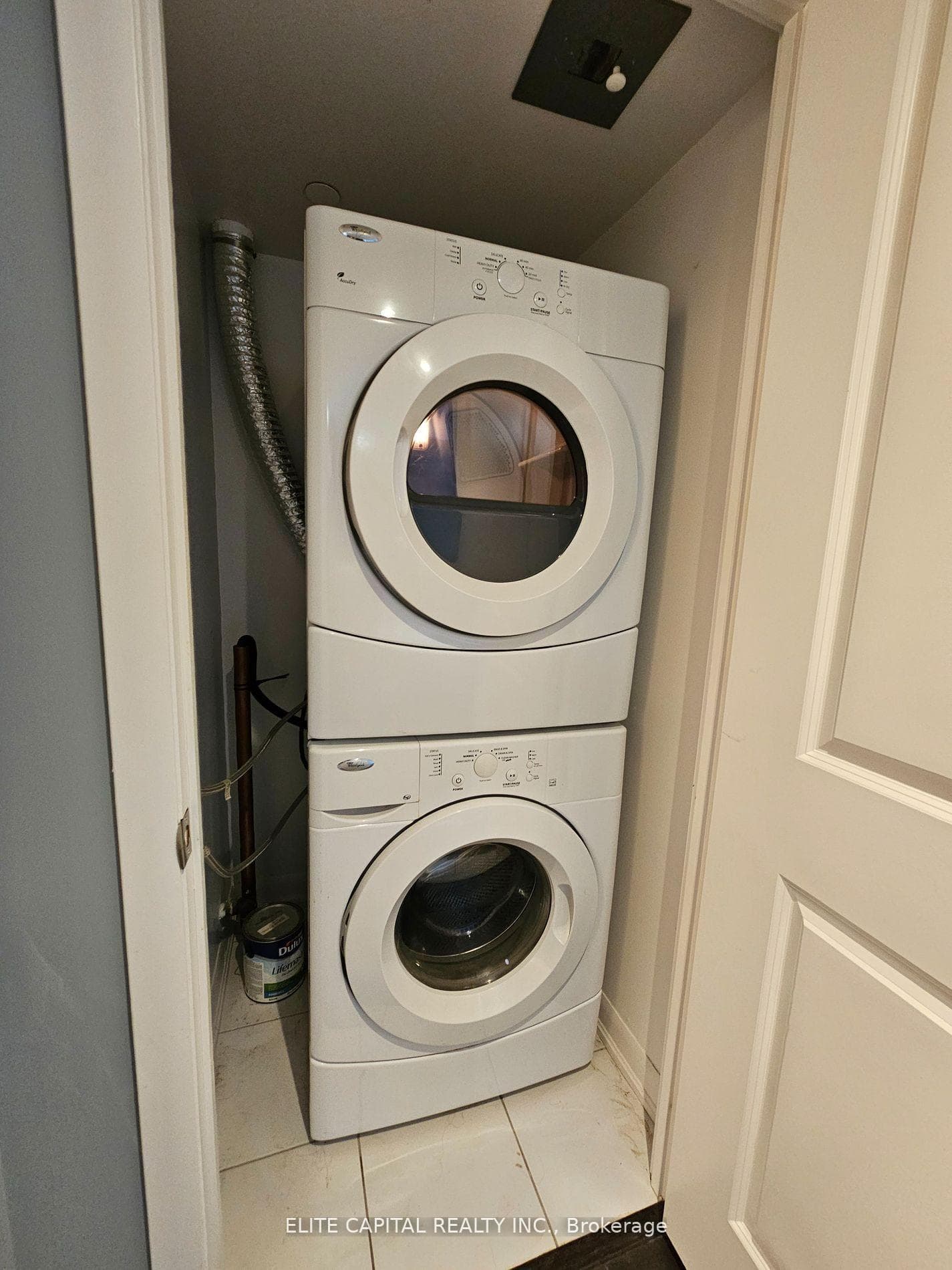 5168 YONGE Street Unit 810 photo 9