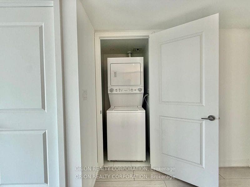 556 Marlee Avenue Unit 312 photo 8