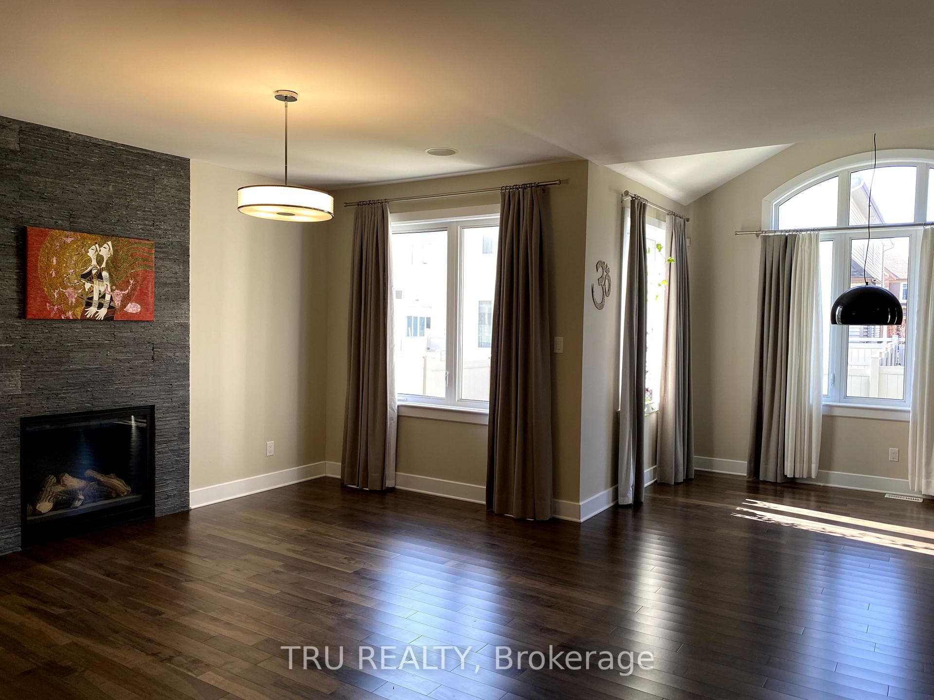 2083 HELENE CAMPBELL Road photo 6