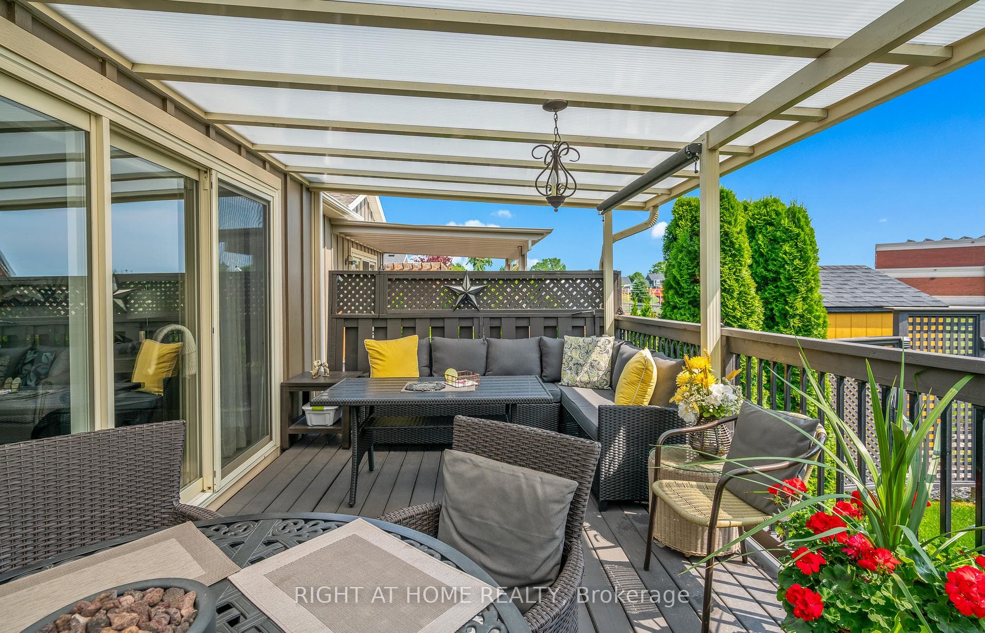 35 Pierpoint Drive photo 31