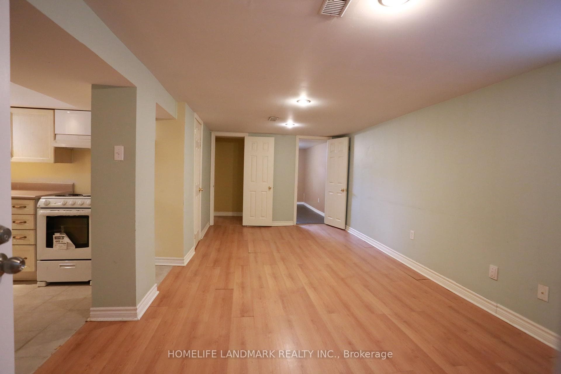90 Binswood Avenue Unit Lower photo 2
