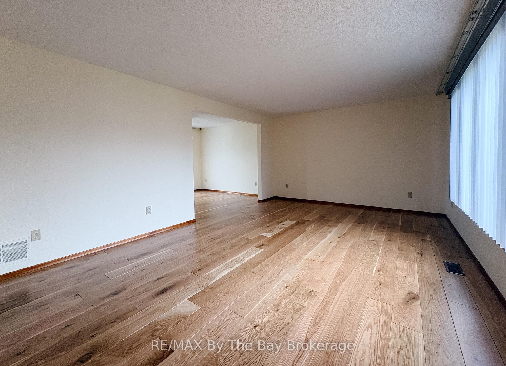 213 Sunnidale Street photo 5