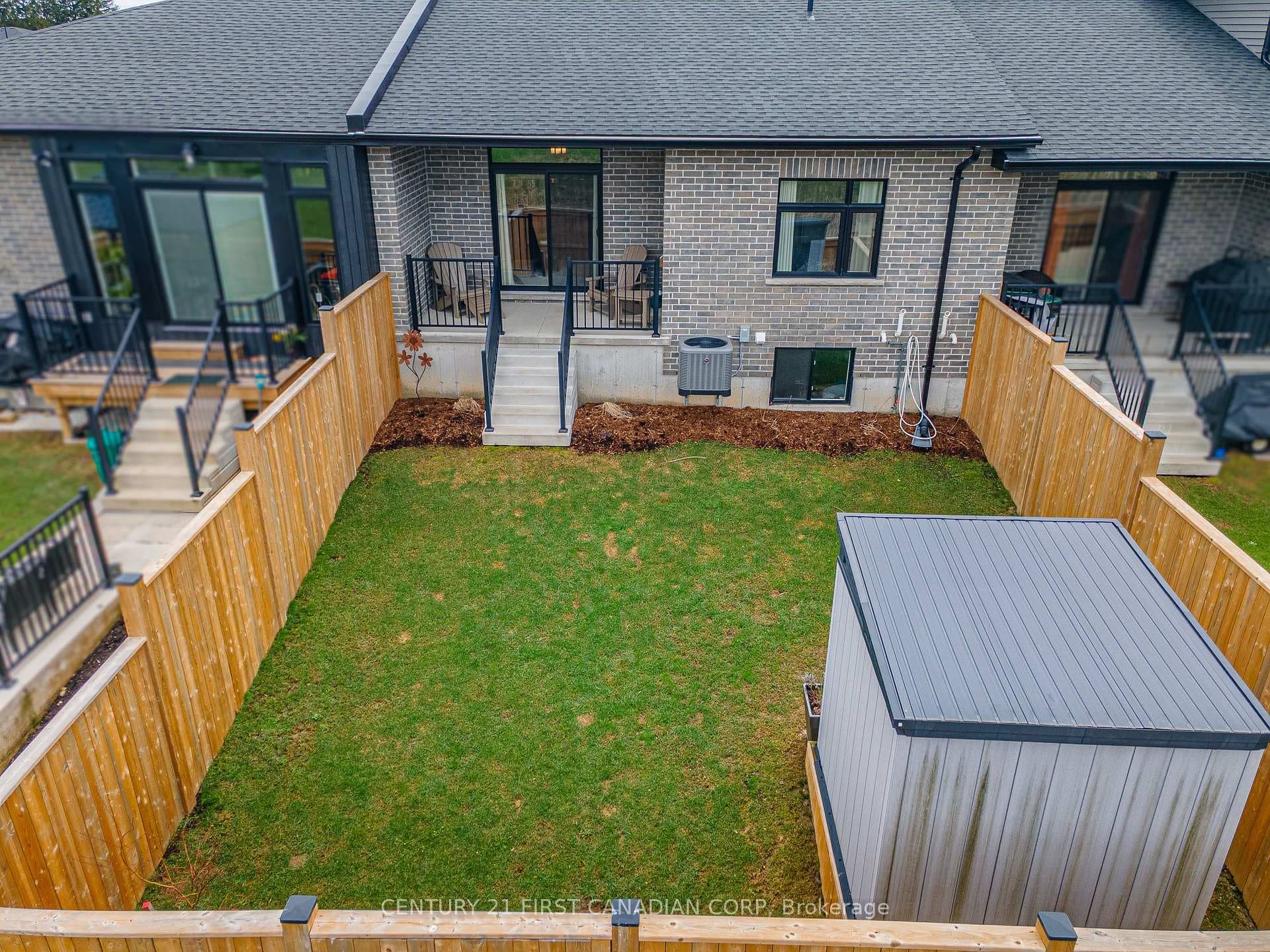 100 Rowe Avenue photo 43