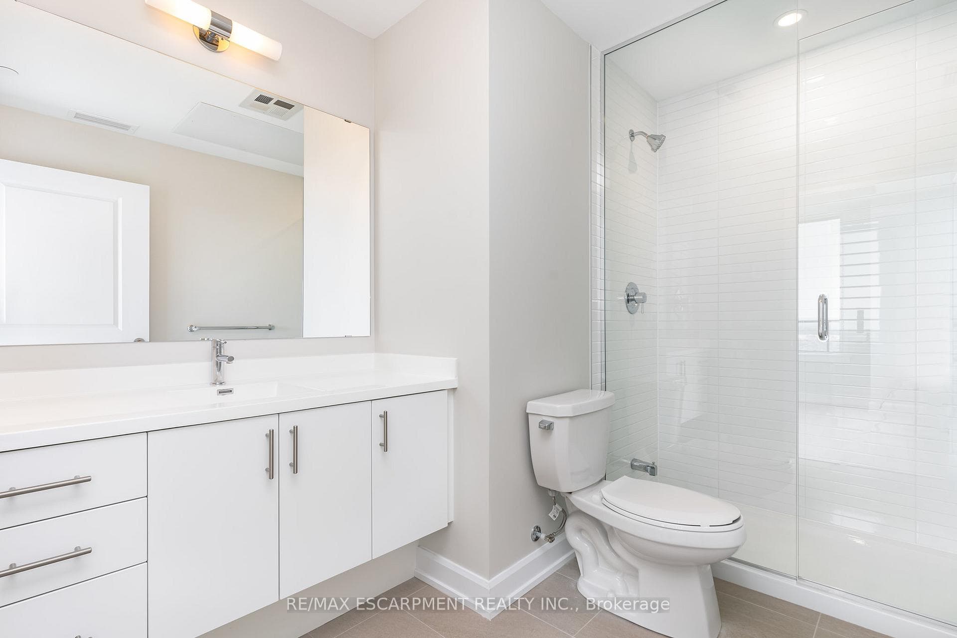 3220 William Coltson Avenue Unit 1702 photo 9