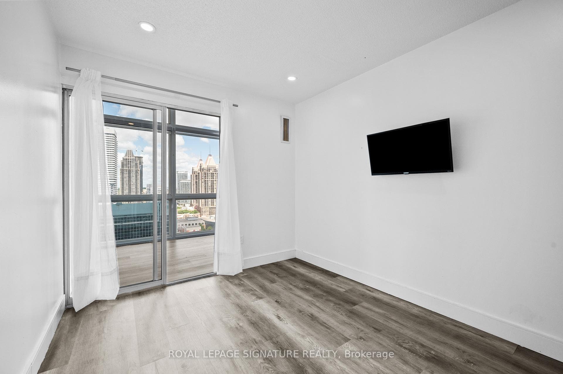 350 Webb Drive Unit 2301 photo 17