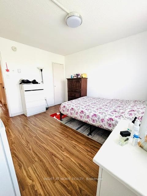 95 Leeward Glenway Unit 315 photo 14