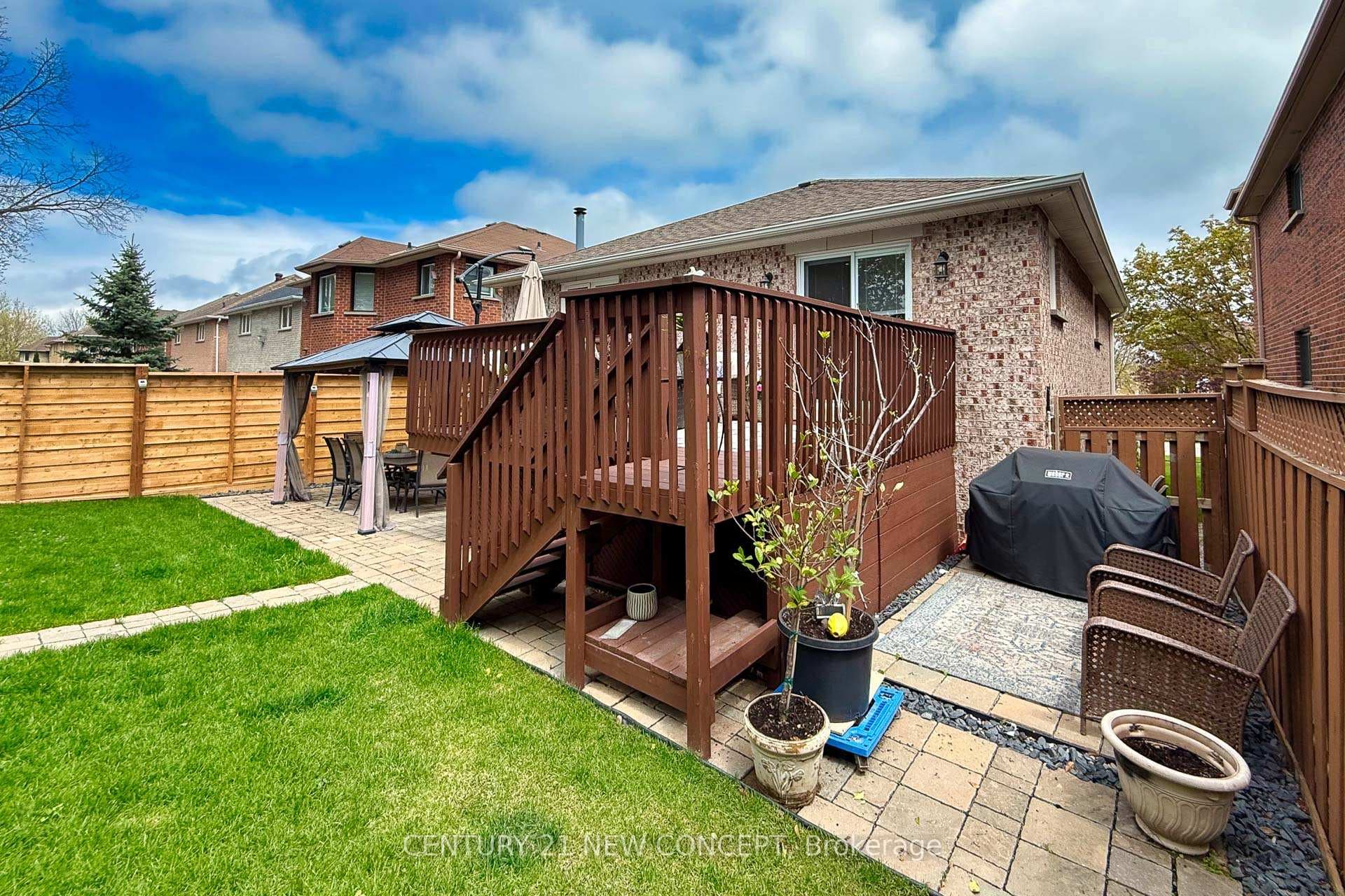 32 Strawberry Hill Court photo 47