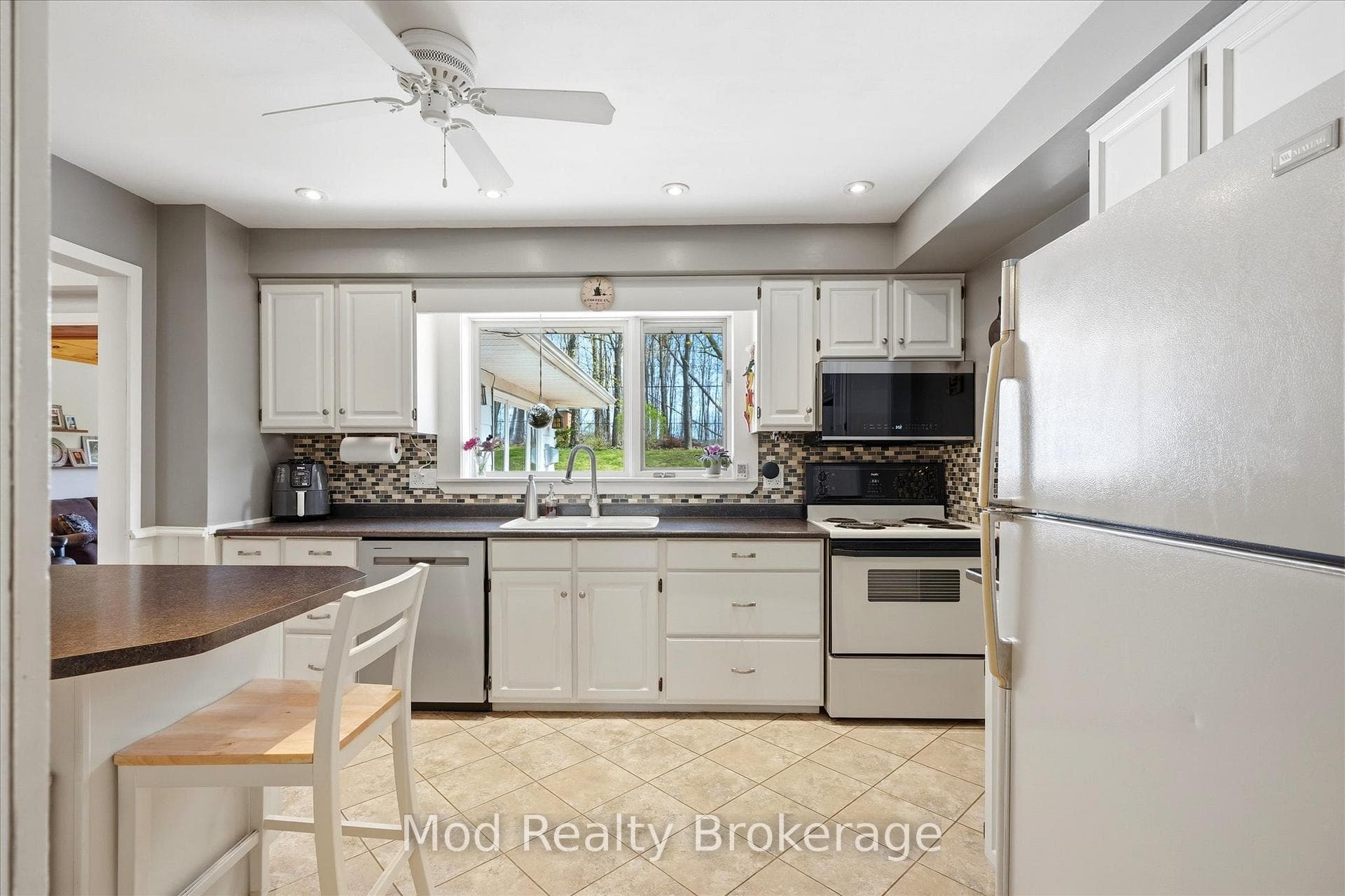 3070 Northview Crescent photo 14