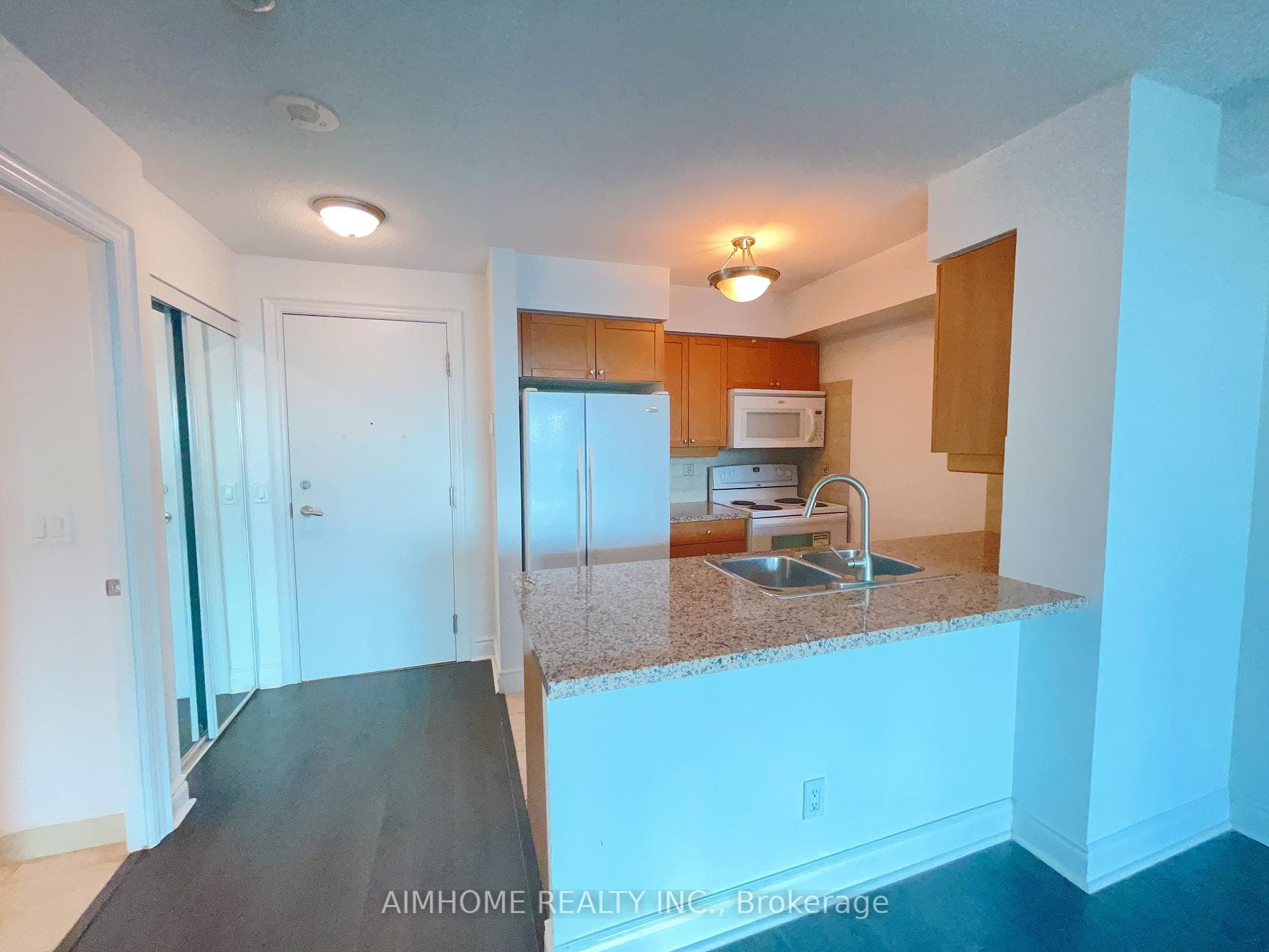 15 Greenview Avenue Unit 1807 photo 6
