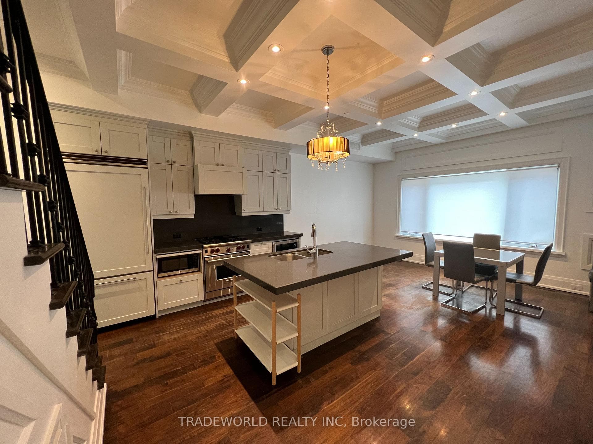 312 Merton Street photo 3