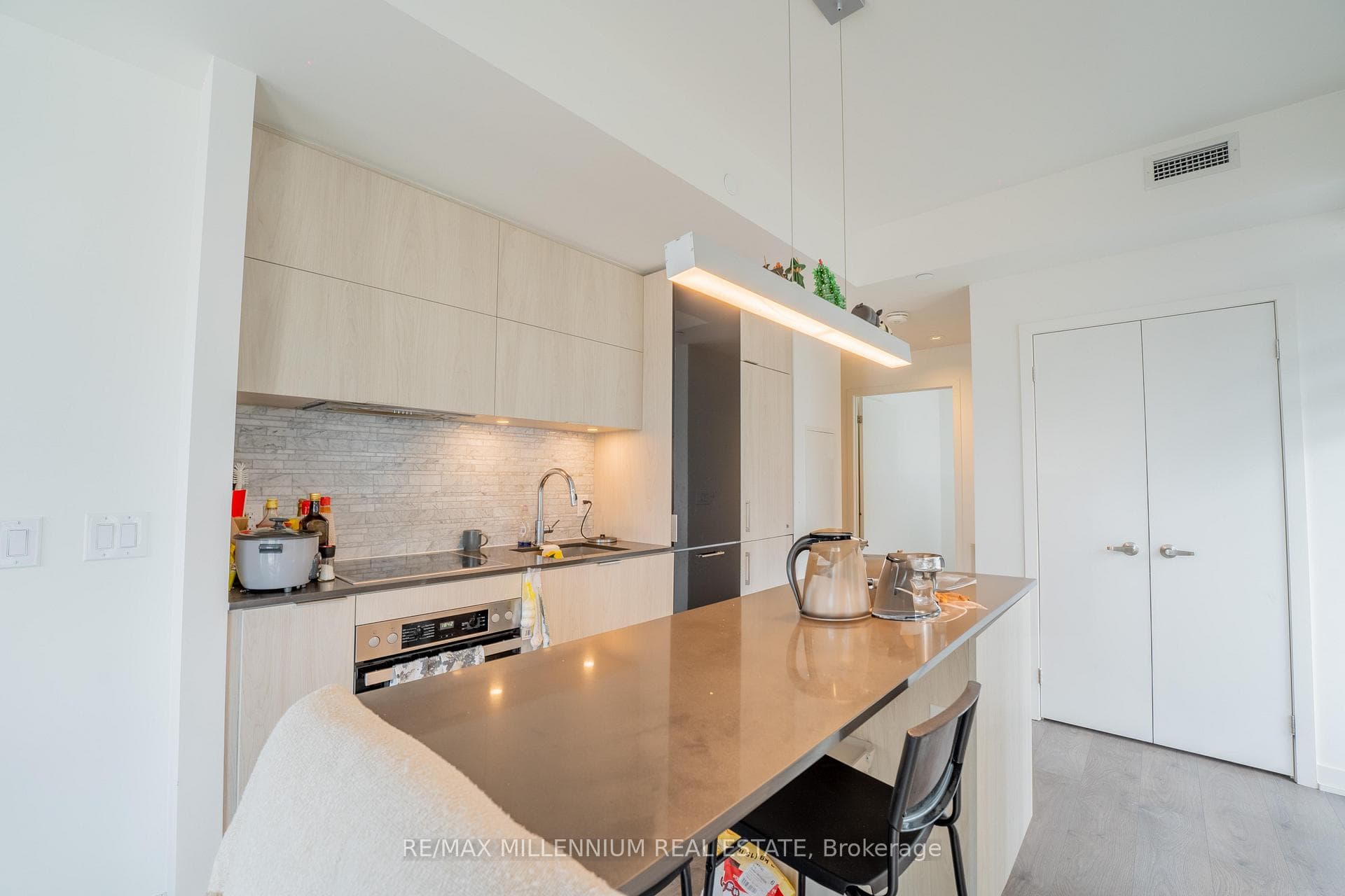 20 Richardson Street Unit 1808 photo 9