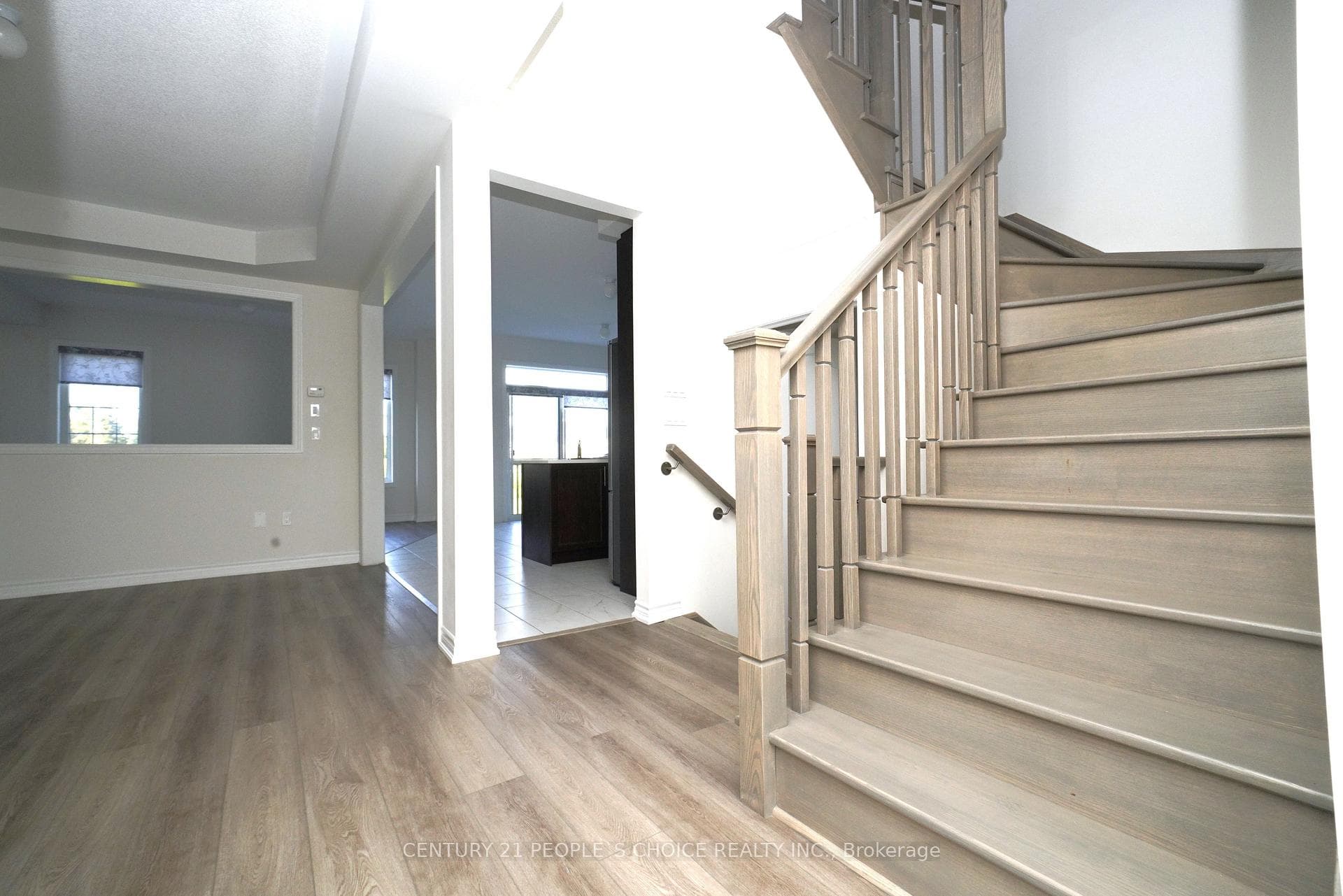 2577 Secrete Drive photo 5