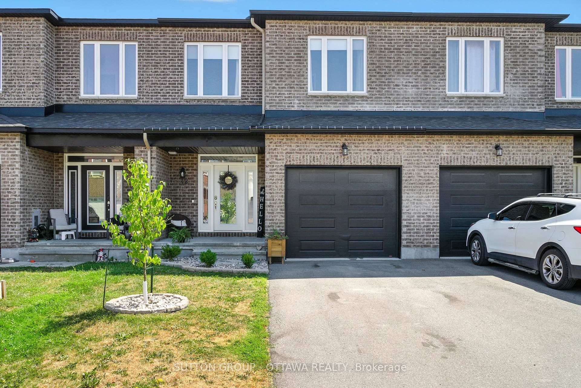 42 Peever Place photo 1