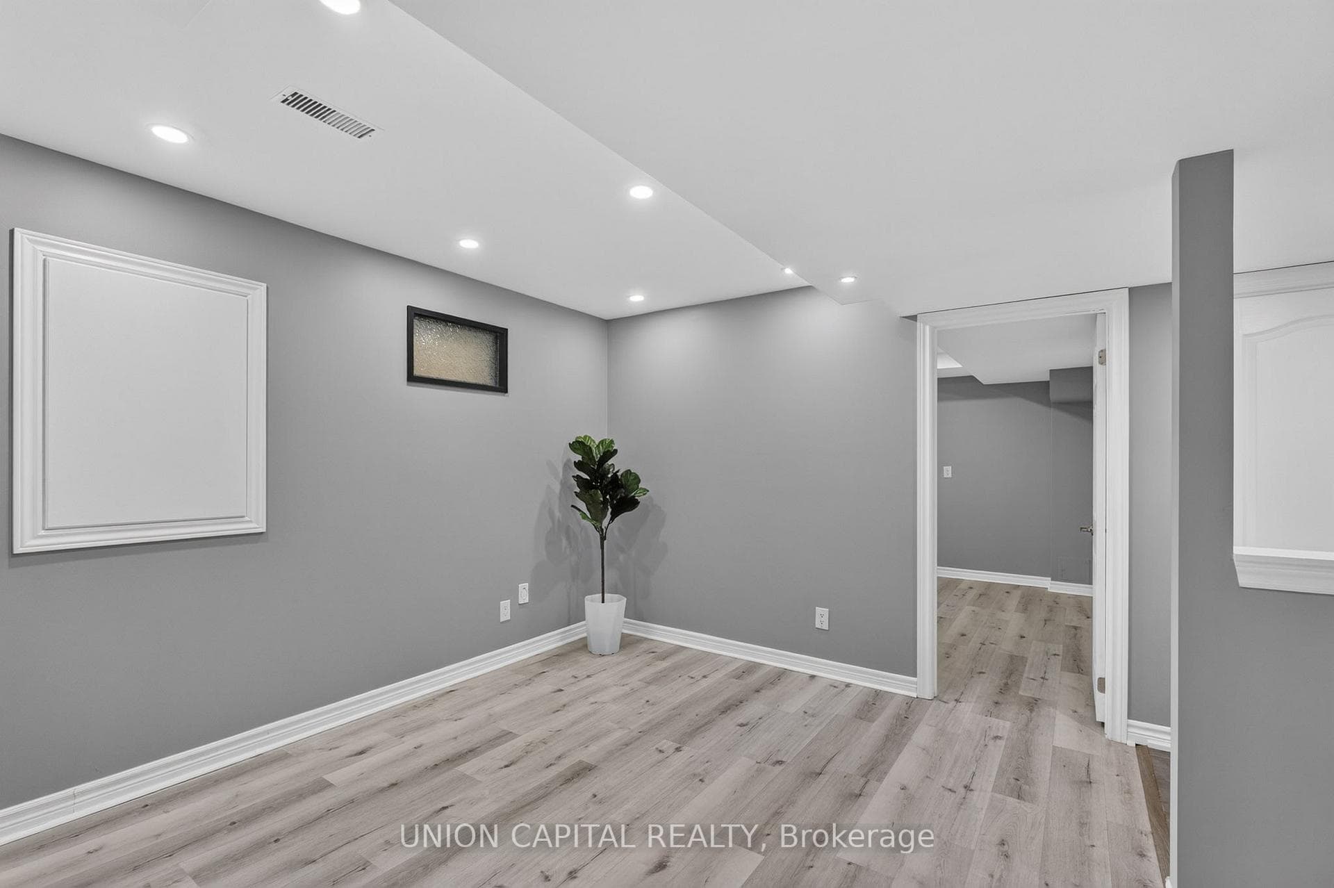 9 Ballymore Drive photo 32