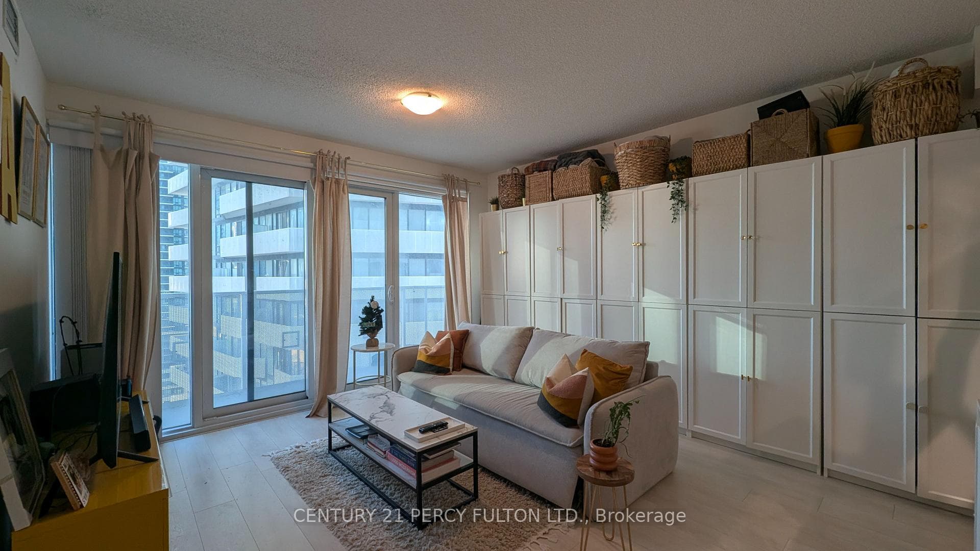 100 Harbour Street Unit 1606 photo 2