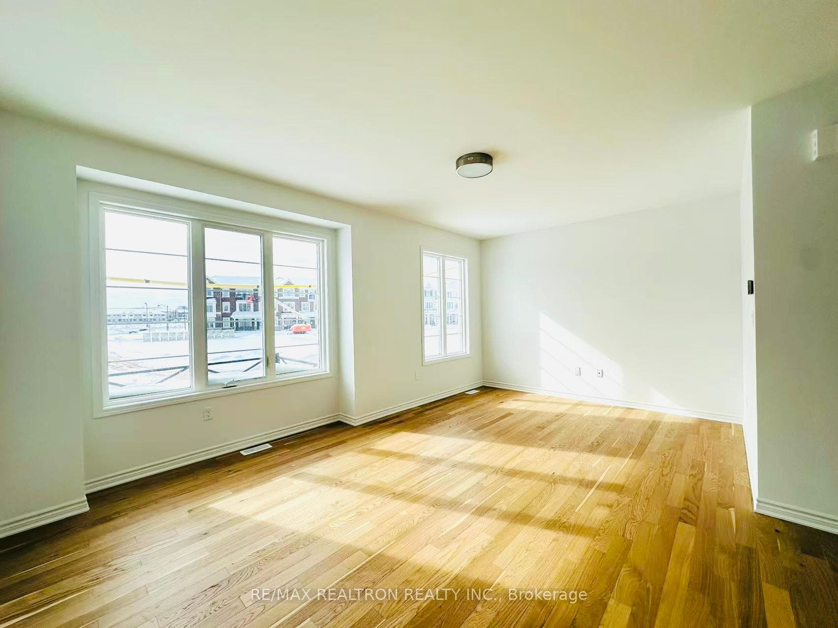 1291 Courtleigh Trail Unit 5 photo 10
