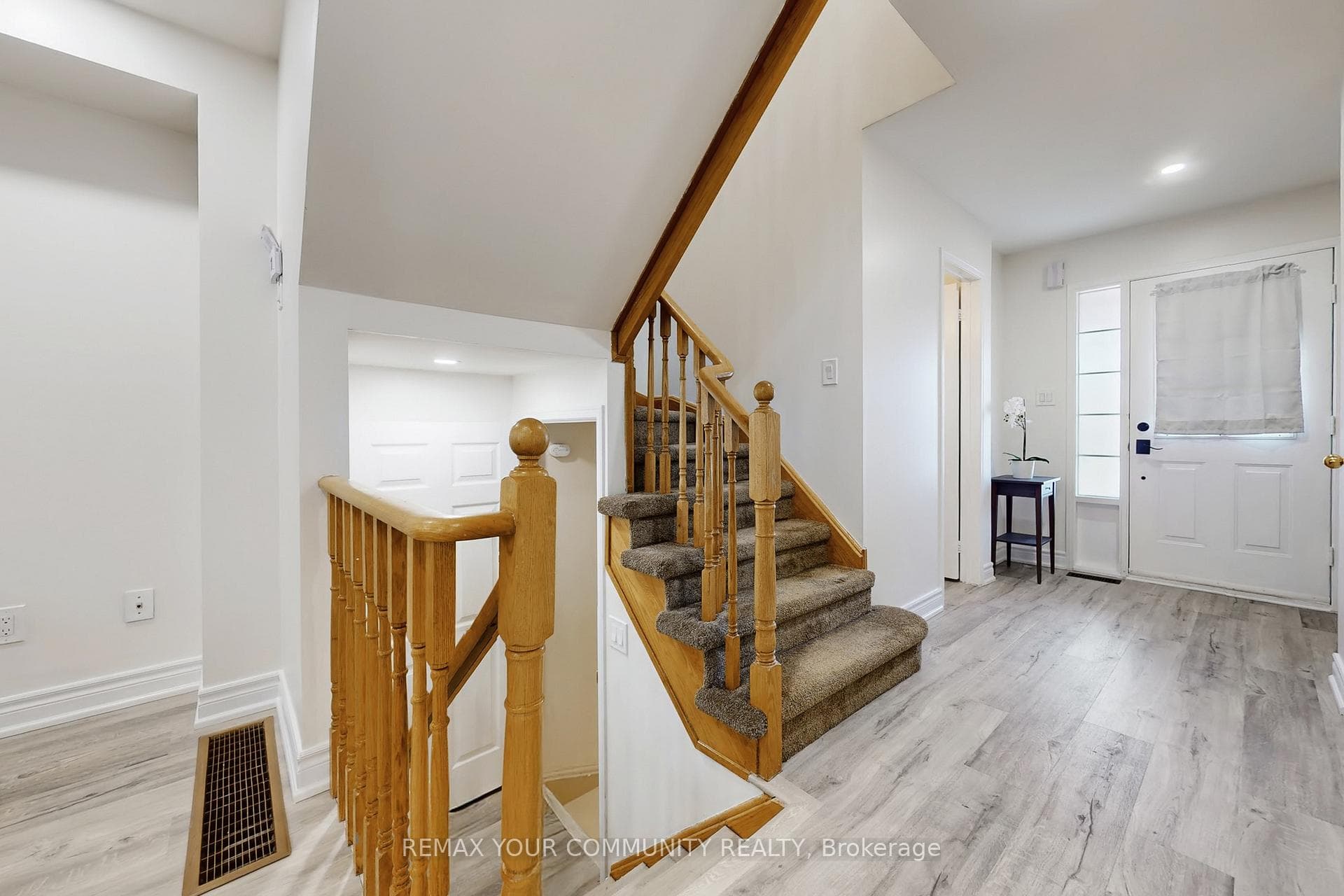 122 WHITBY SHORES N/A photo 17
