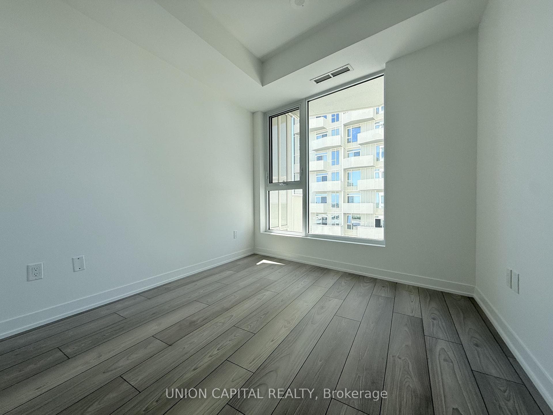 474 Caldari Road Unit 1701 photo 12