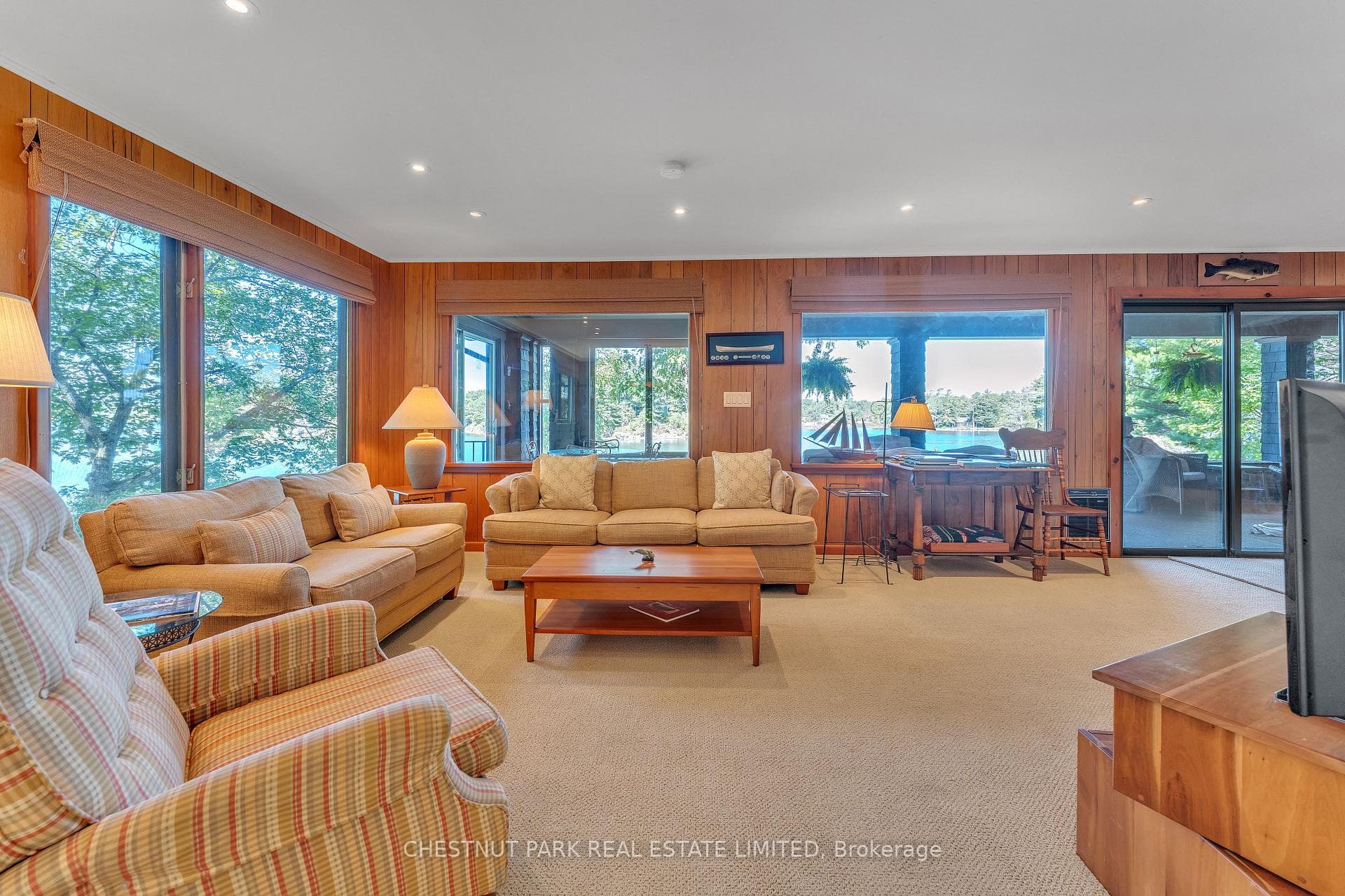 36 BOSTWICK Island photo 13