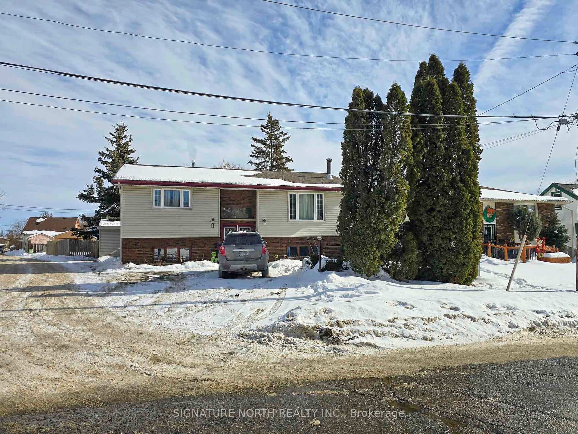 11 Dalton Avenue photo 3