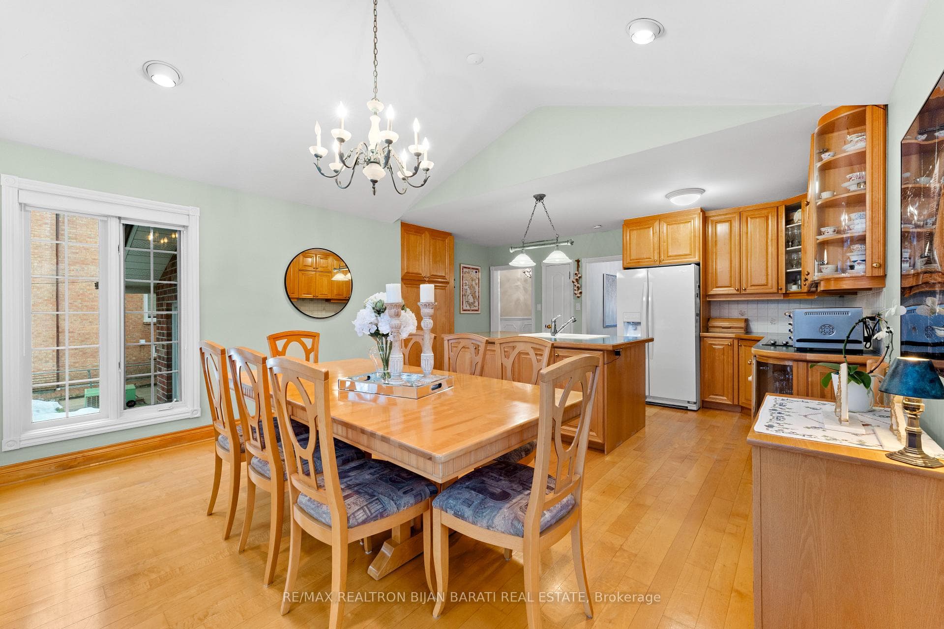 276 Kingsdale Avenue photo 19