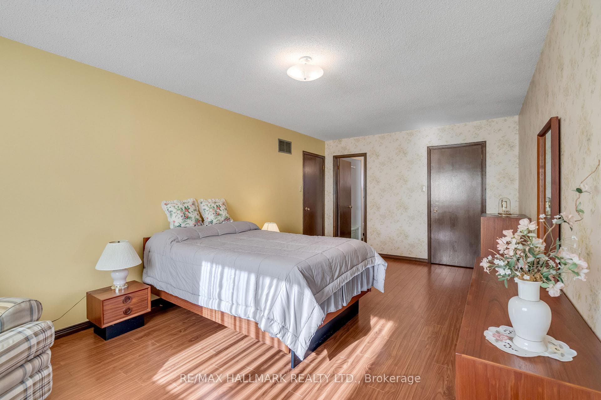 281 Chalfield Lane photo 27