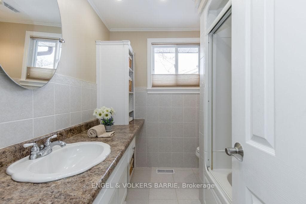 42 Marshall Street photo 23