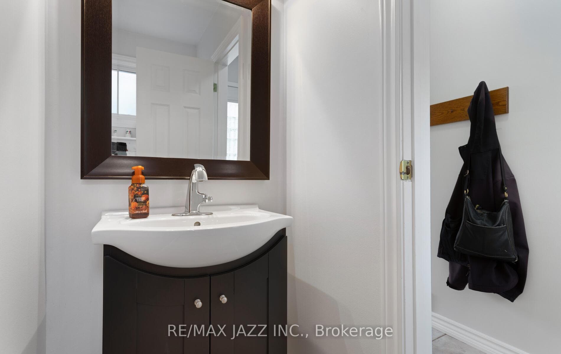 296 Inverness Drive photo 13
