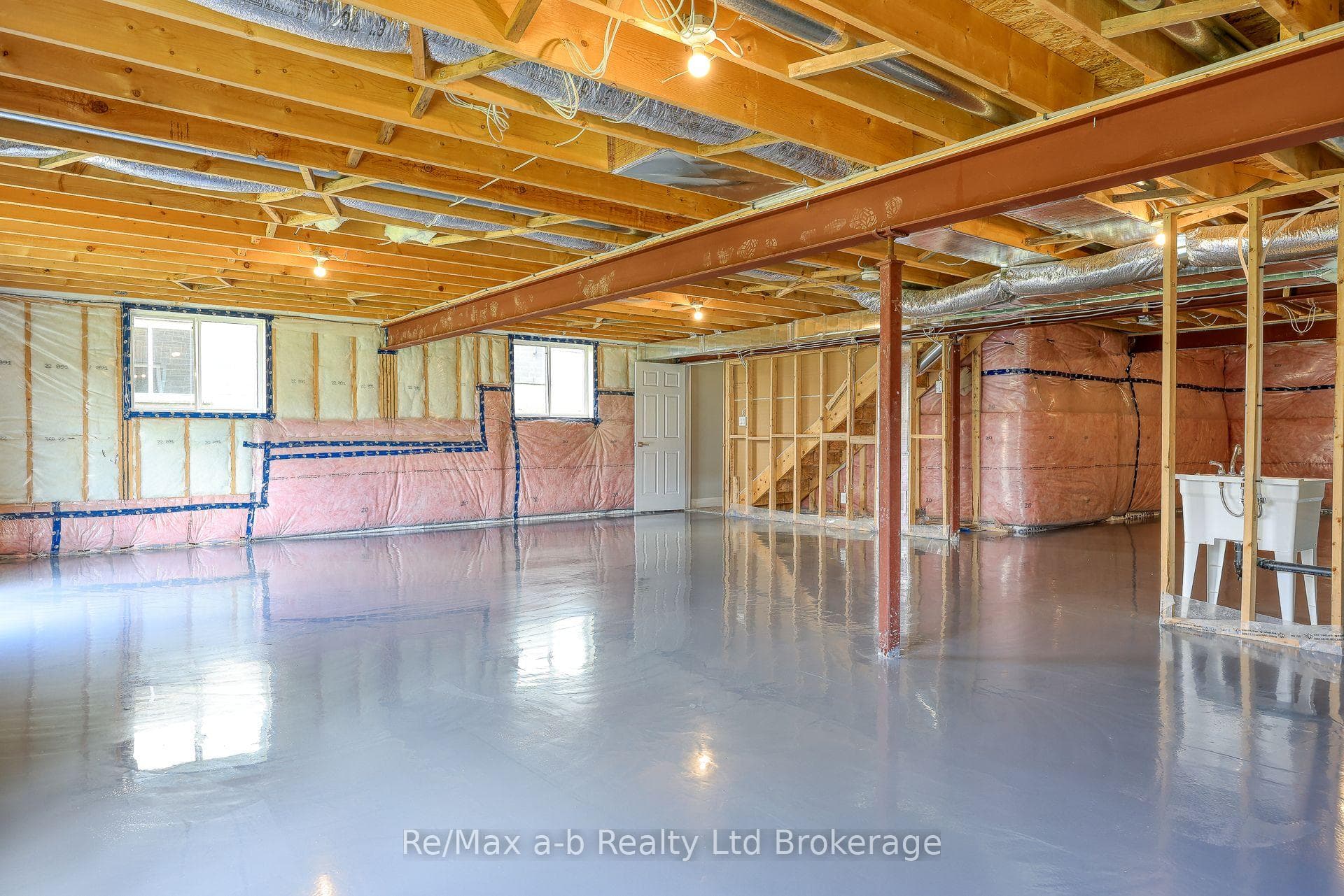 135 Lossing Drive photo 24