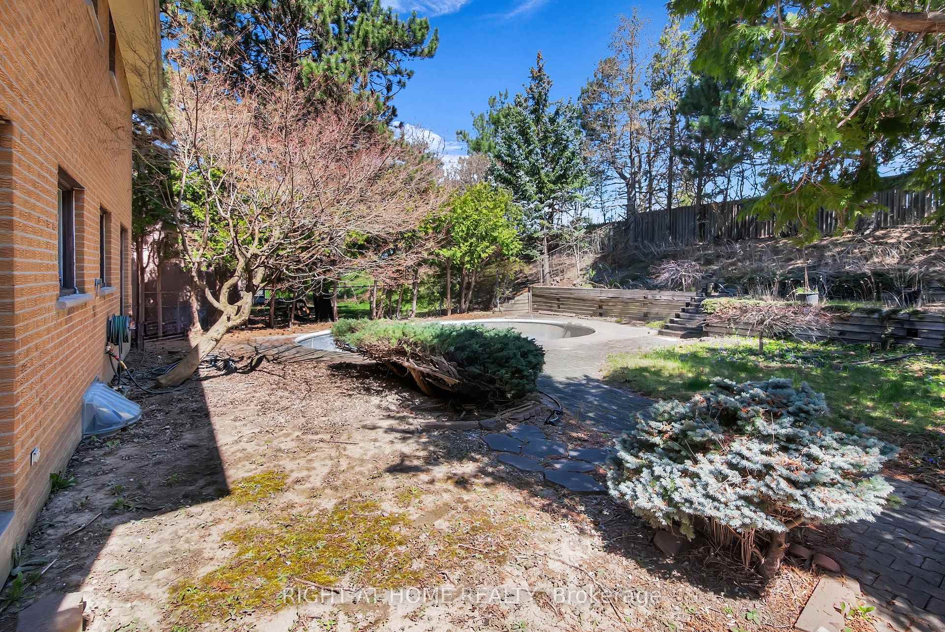 36 Barkwood Crescent photo 31