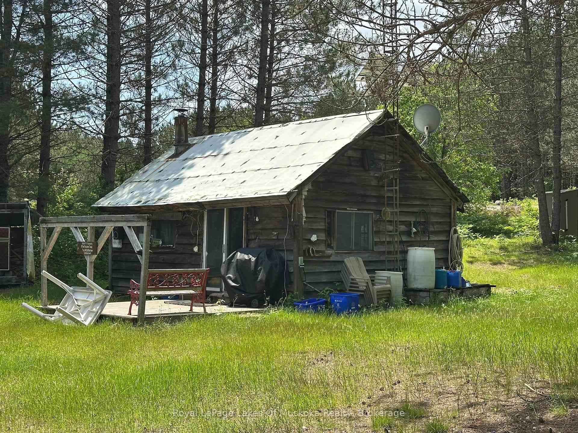 Main, Two Bedroom Cabin with Gas Stovetop