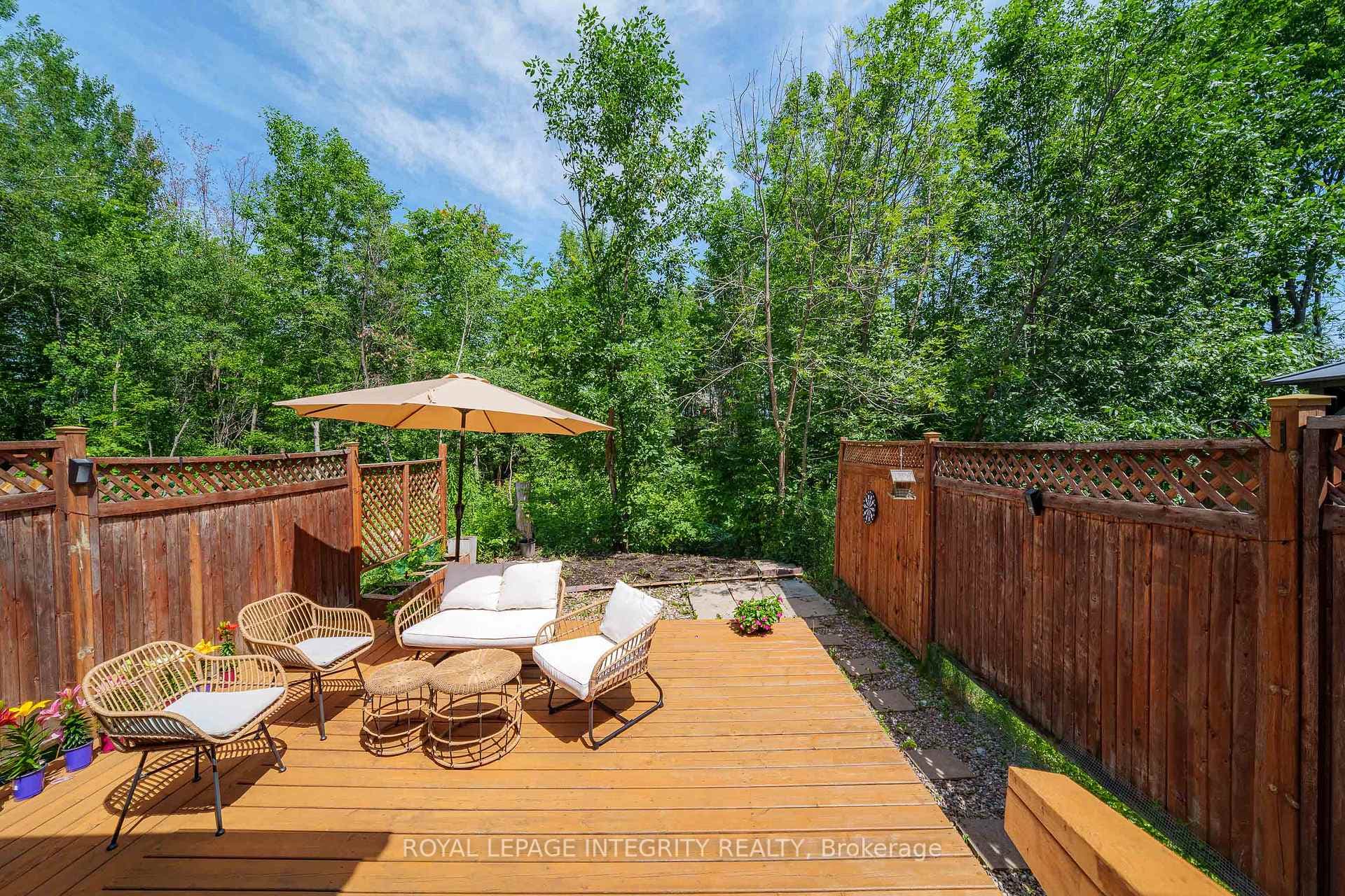 114 Hawkeswood Drive photo 42