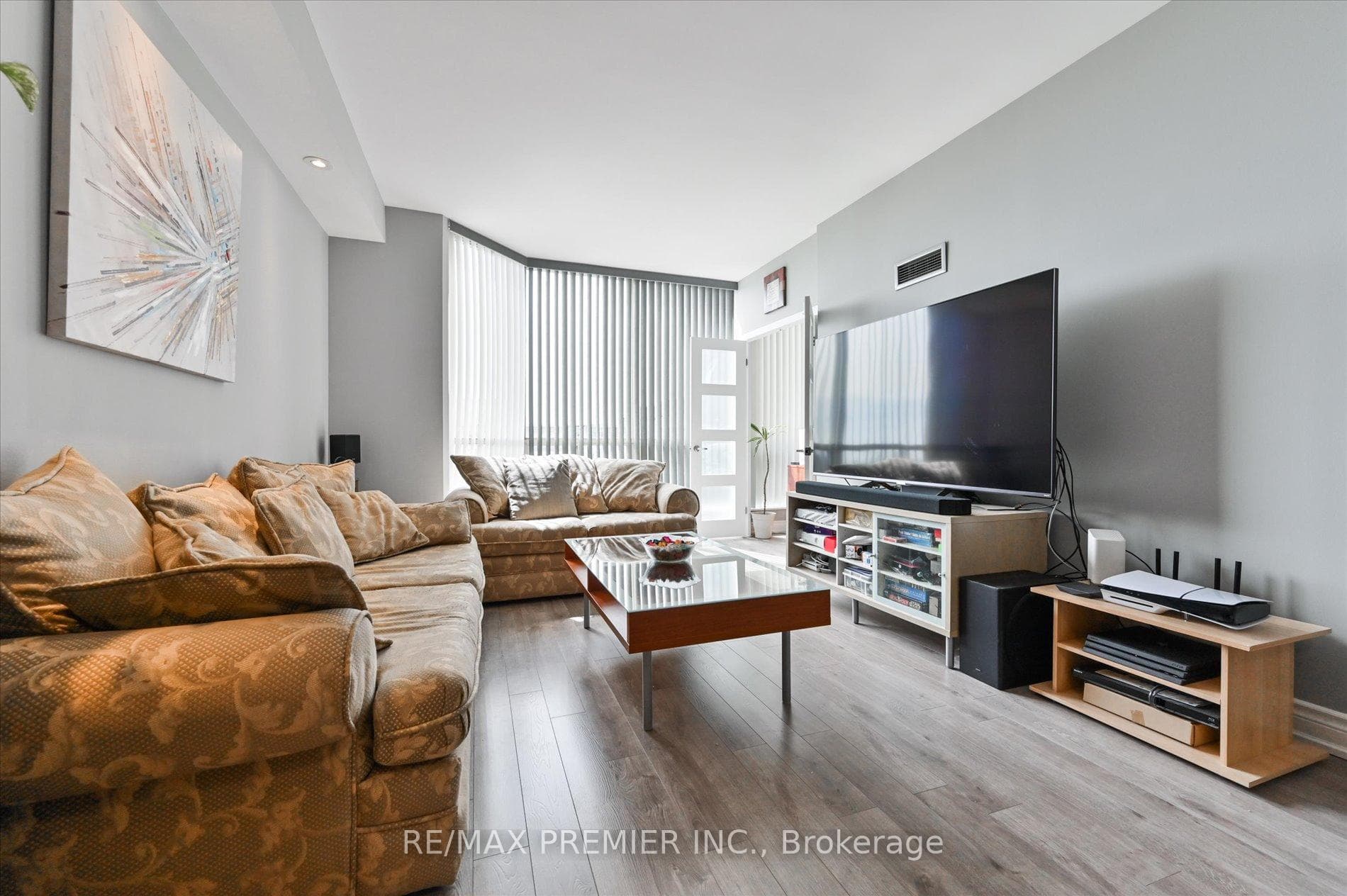 309 Major Mackenzie Drive Unit 1013 photo 10