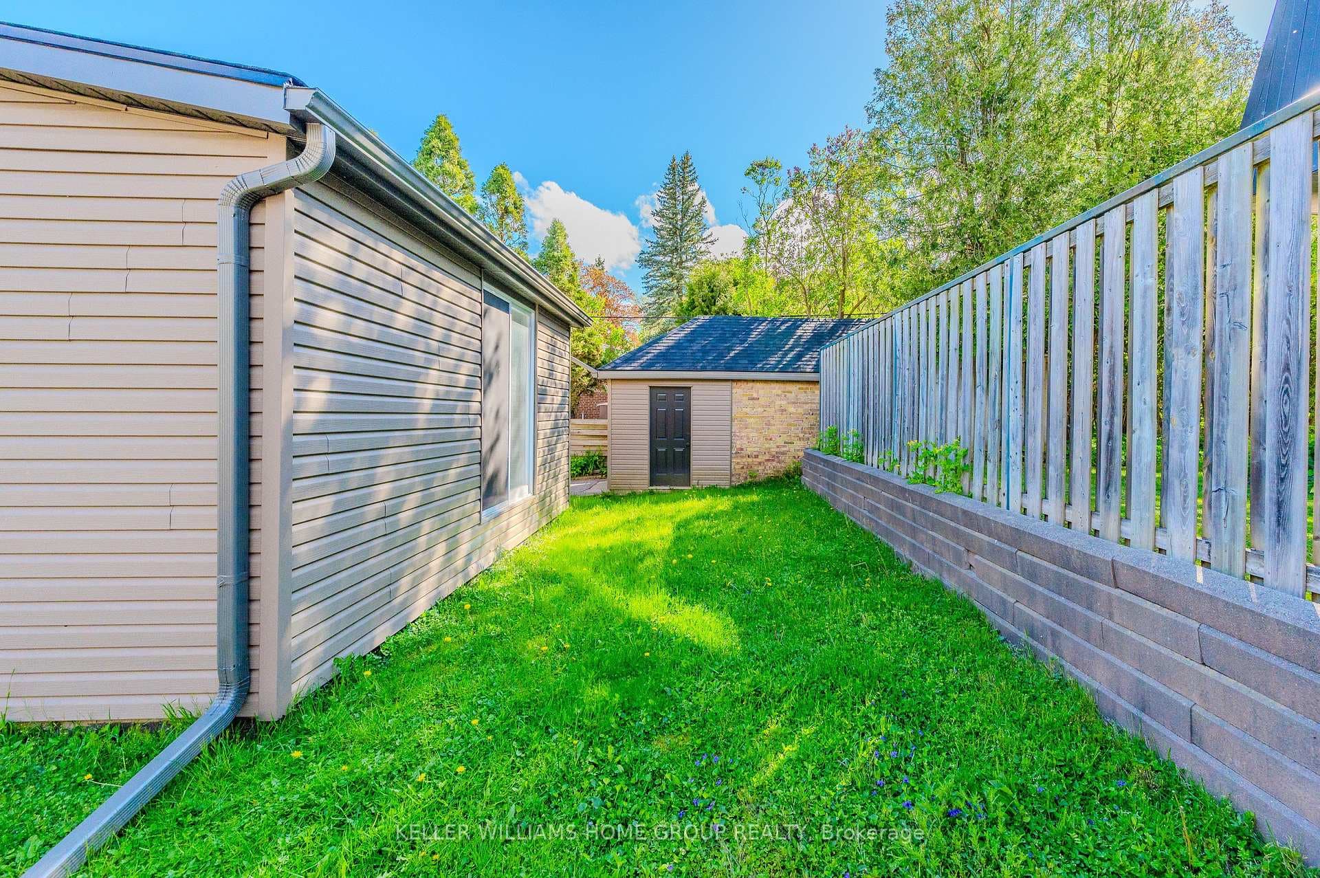 413 Waterloo Avenue photo 37
