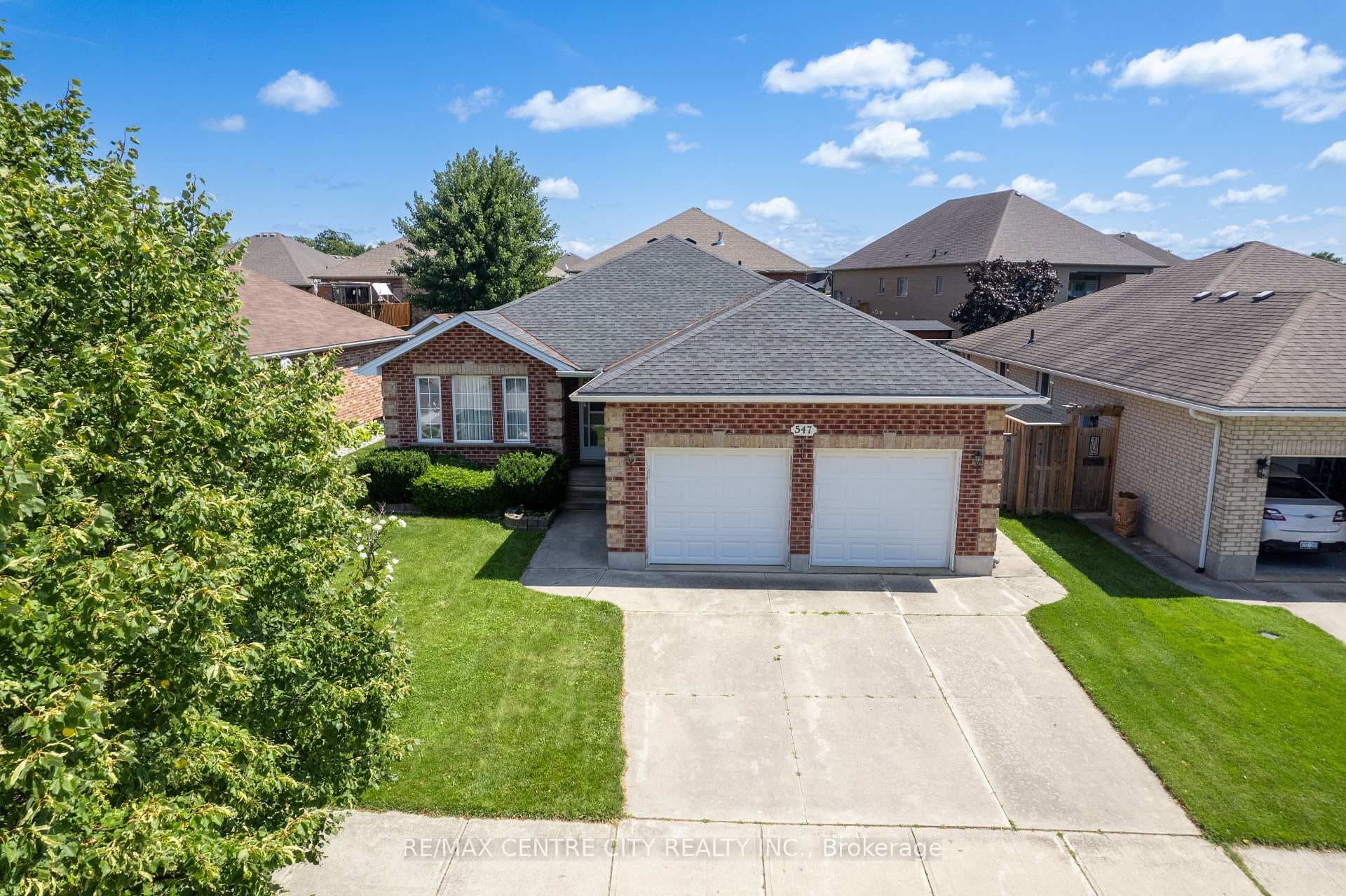 547 Agnes Drive photo 2