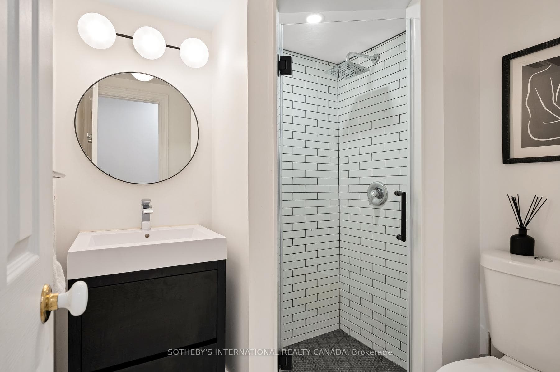 112 Sherwood Avenue photo 32
