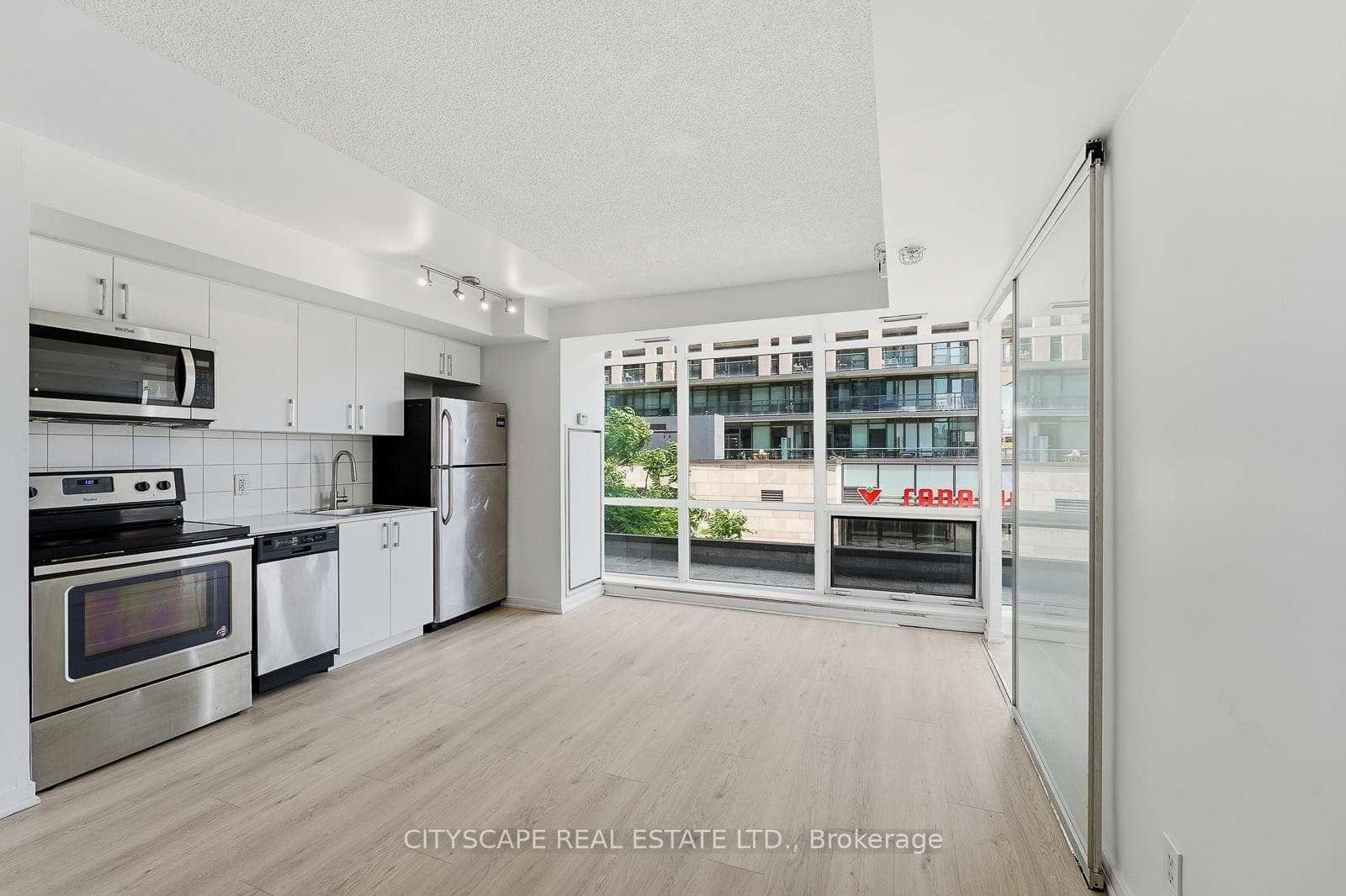 20 Joe Shuster Way Unit 211 photo 1