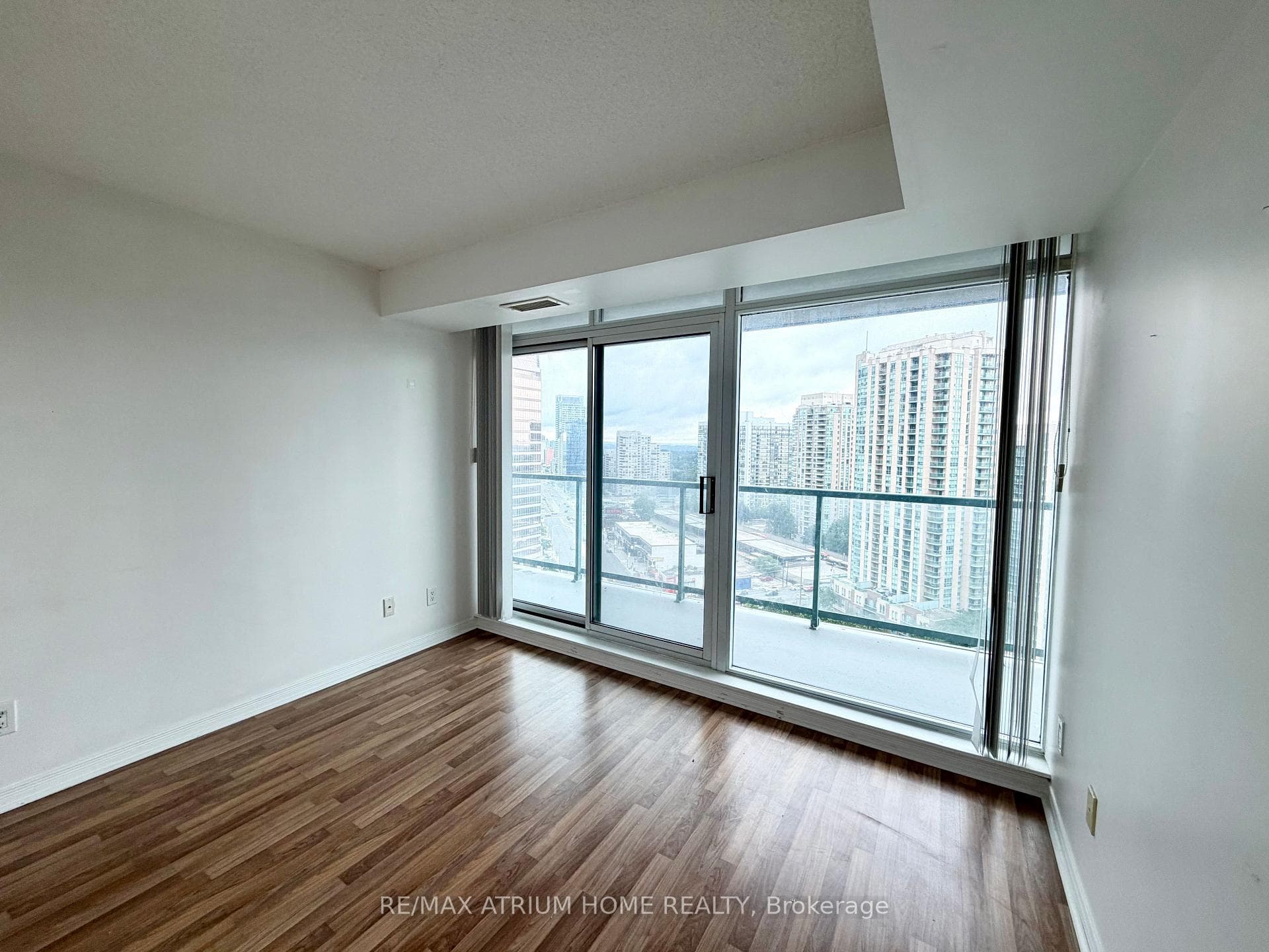 5508 Yonge Street Unit 2010 photo 12