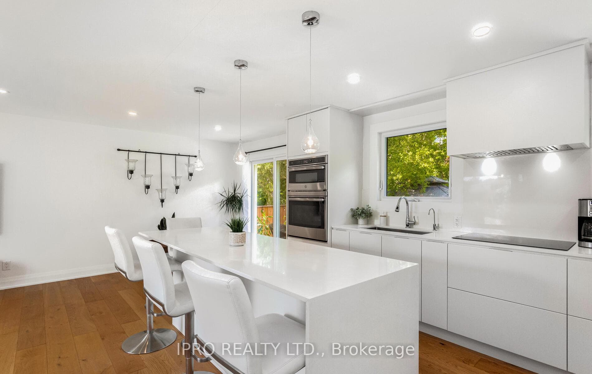 14 Crombie Place photo 17