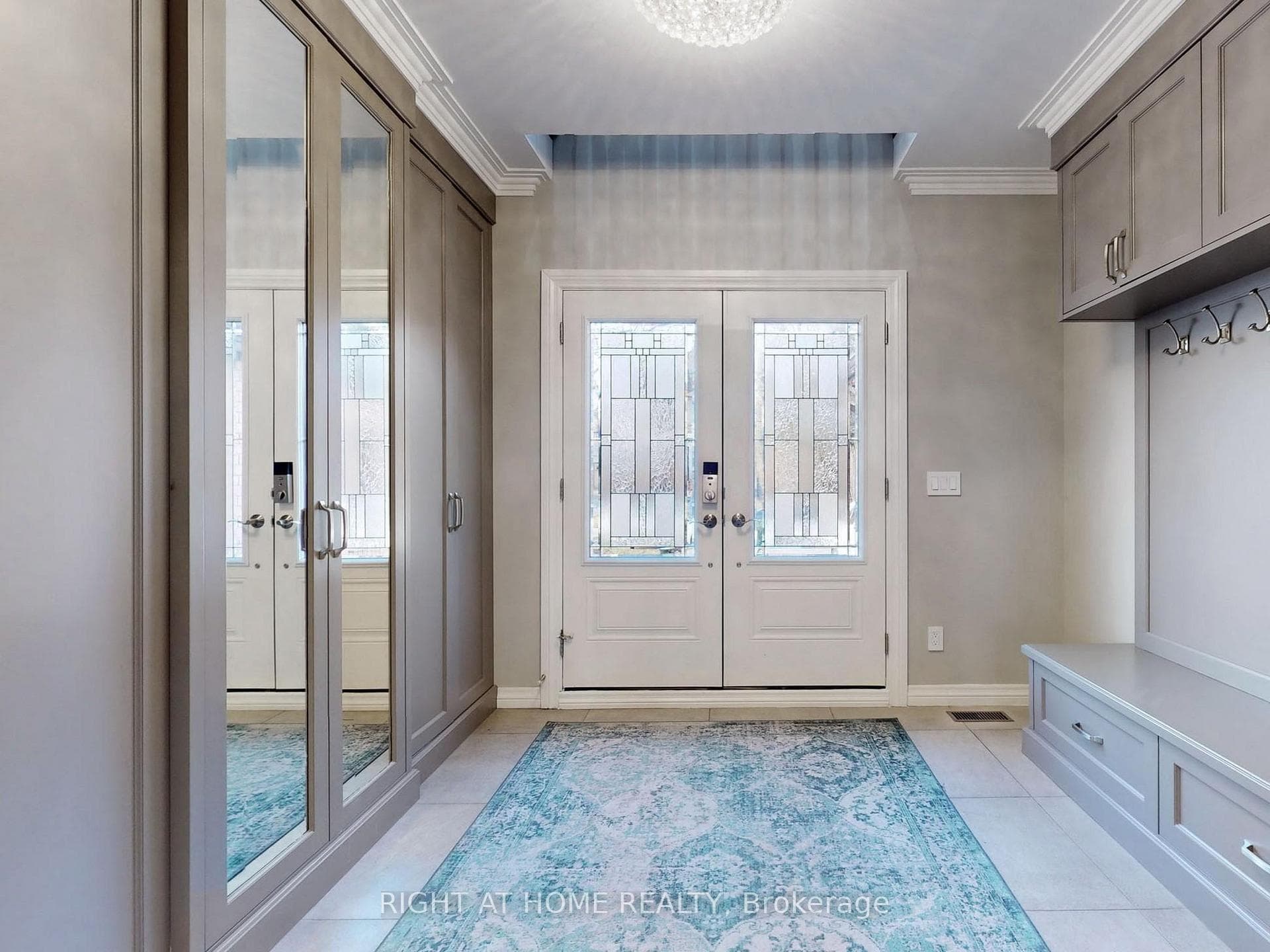 131 Pemberton Road photo 2