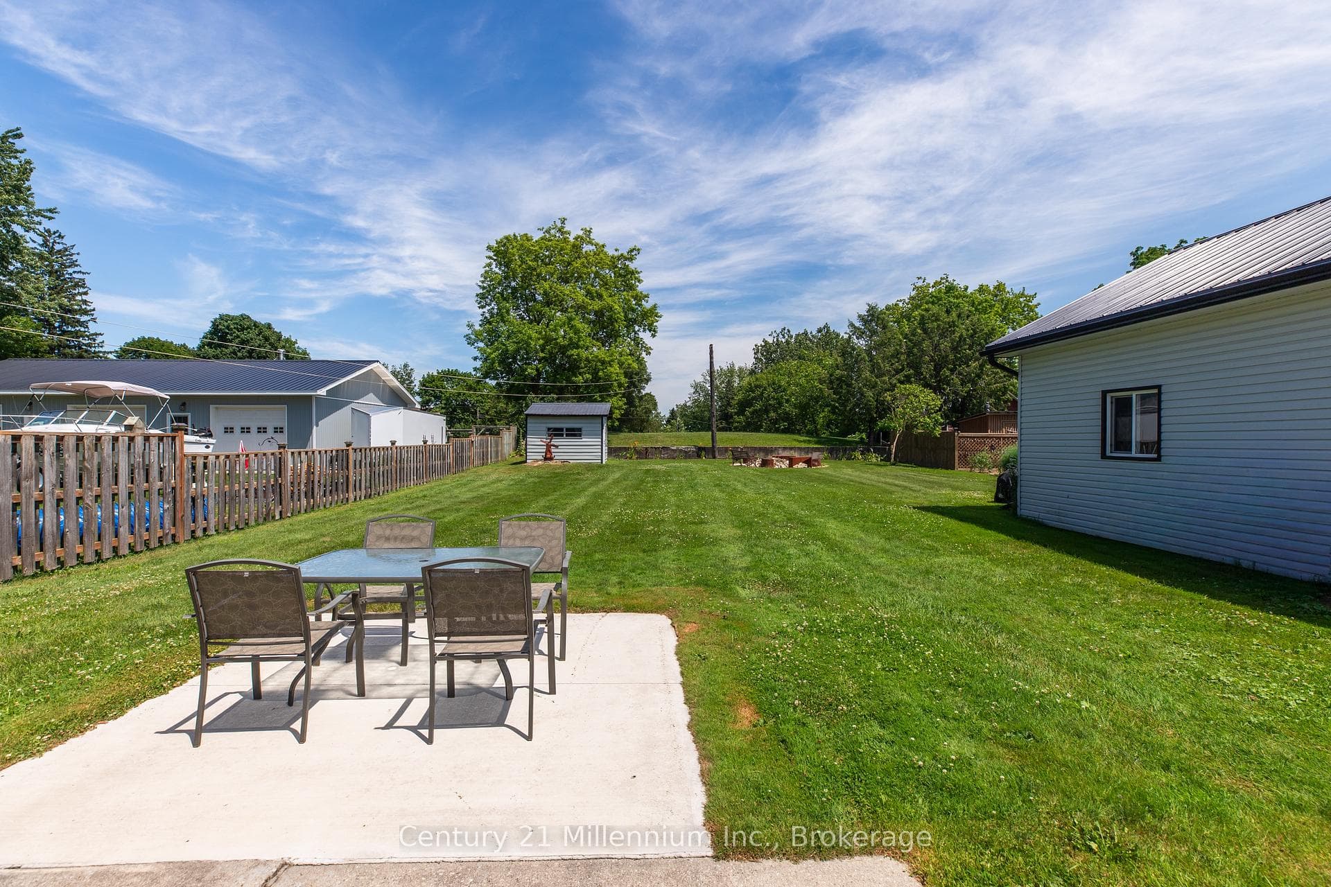 544 Louisa Street photo 39