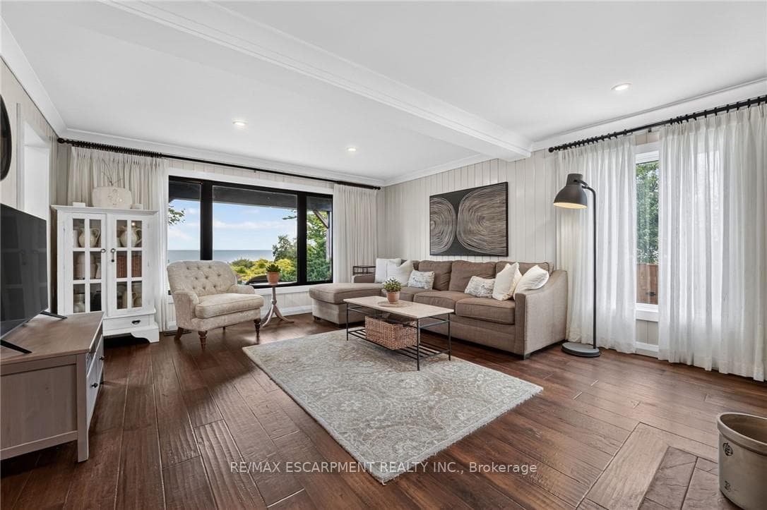 3754 LAKESHORE Road photo 10