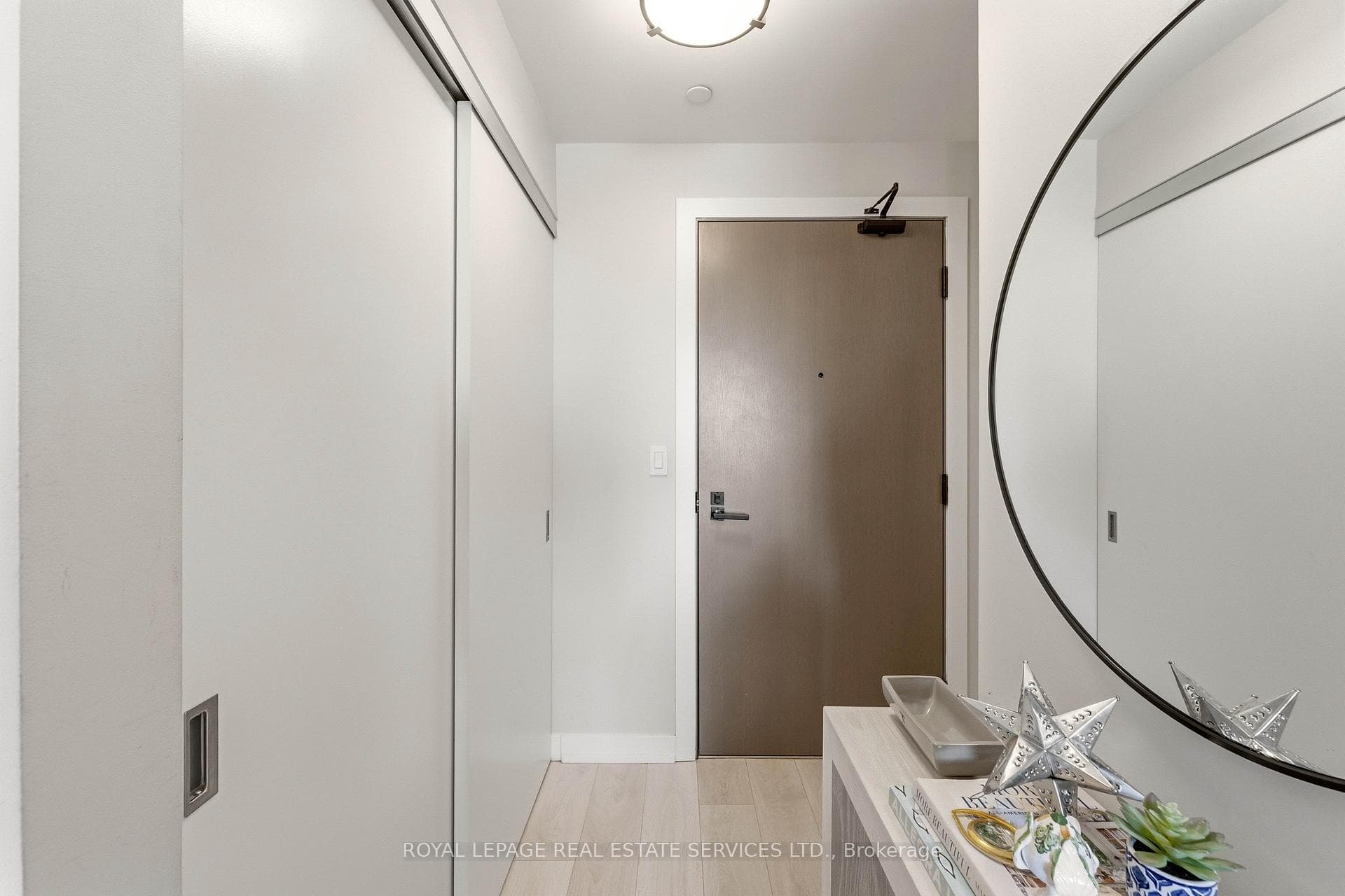 Spacious foyer with double closet