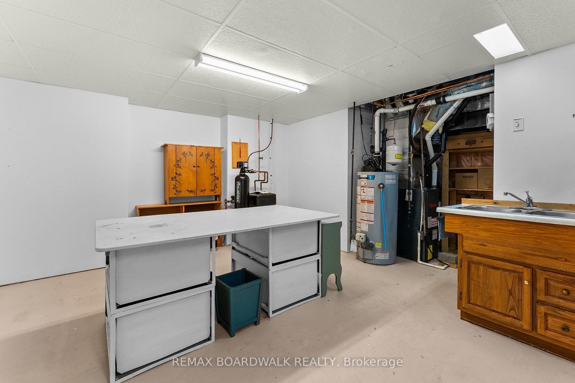 Utilities tucked off this space - great layout!