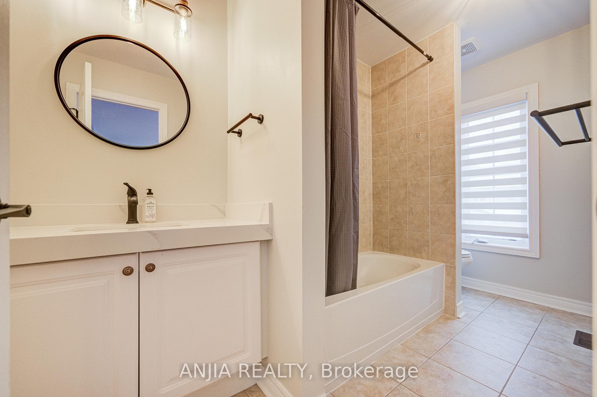 70 Fairlee Circle photo 34