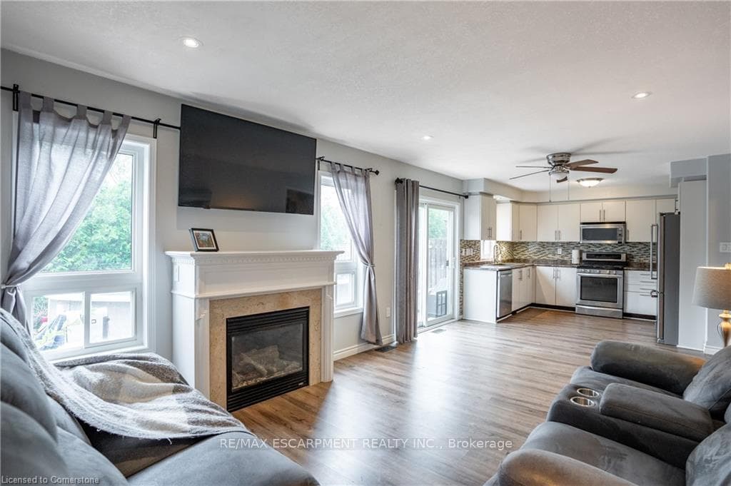 93 BRADLEY Avenue photo 12