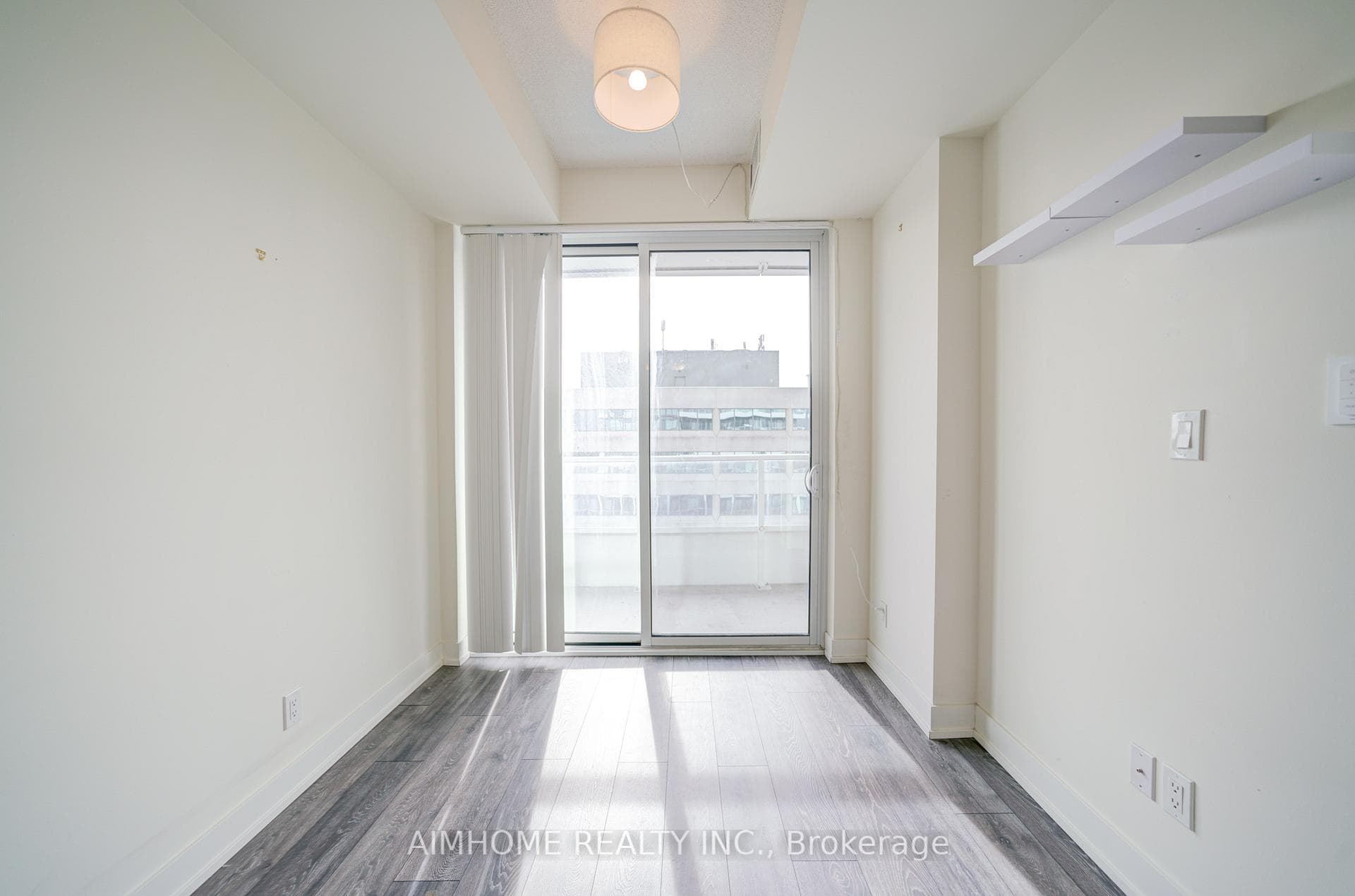 180 Fairview Mall Drive Unit 813 photo 13