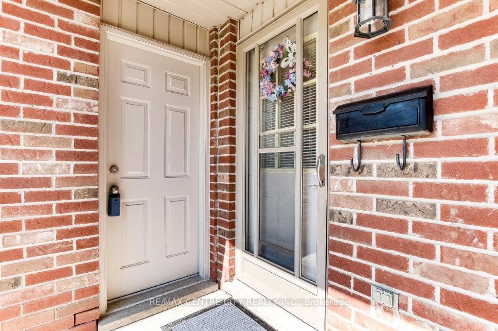 1199 Reardon Boulevard Unit 14 photo 3
