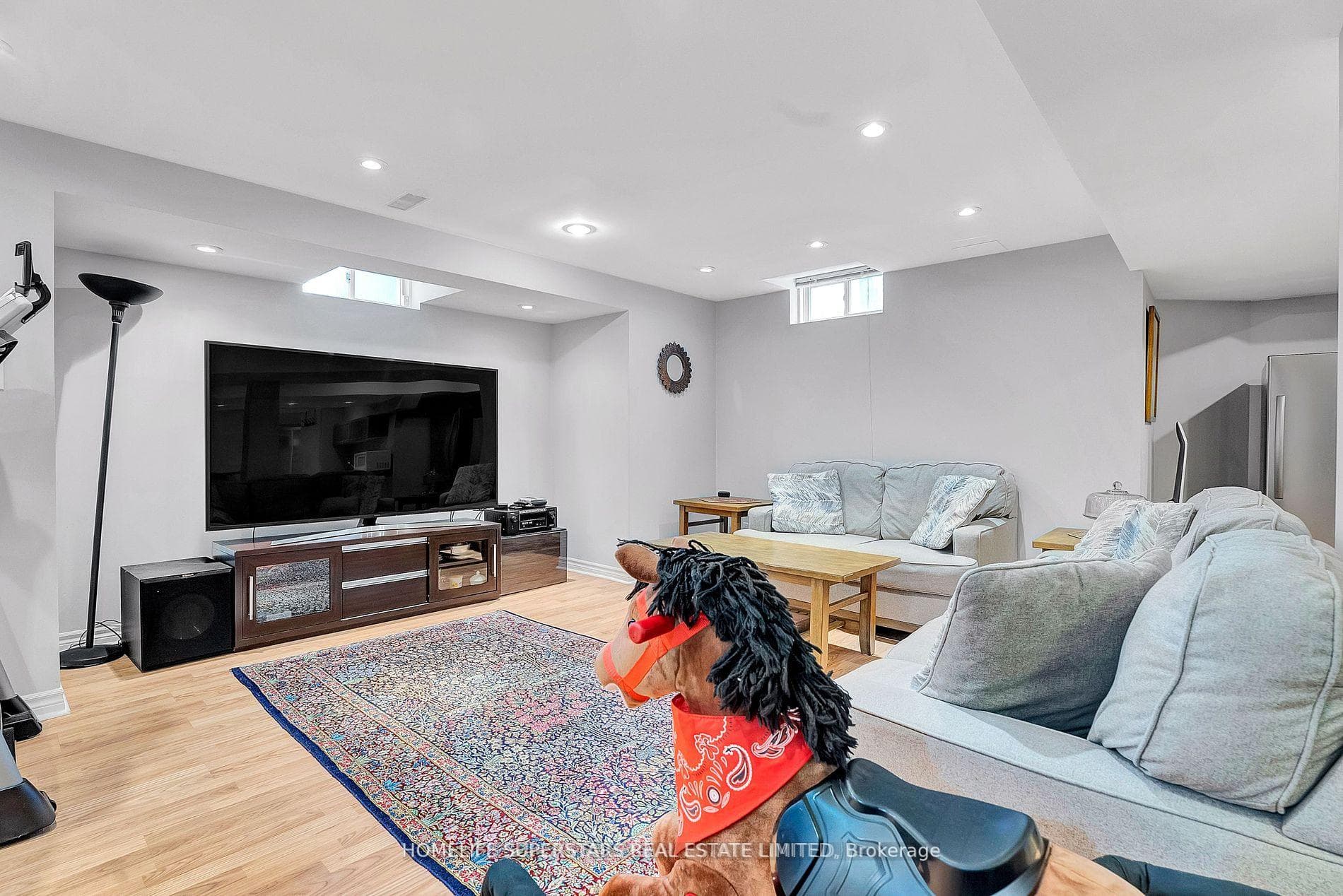 76 Westway Crescent photo 33